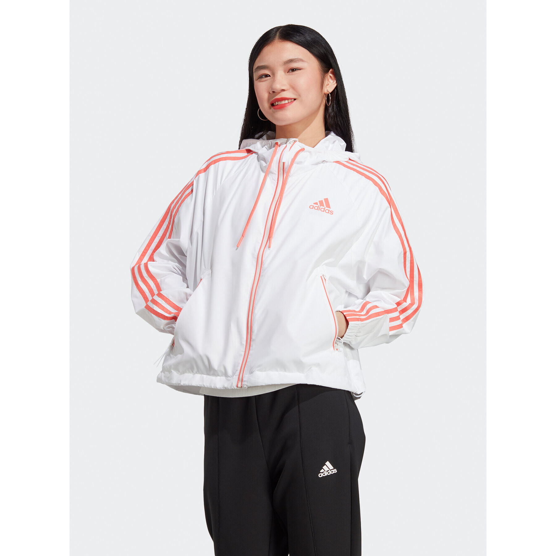 adidas Geacă BSC 3-Stripes Wind Jacket HT8752 Alb Loose Fit - Pled.ro