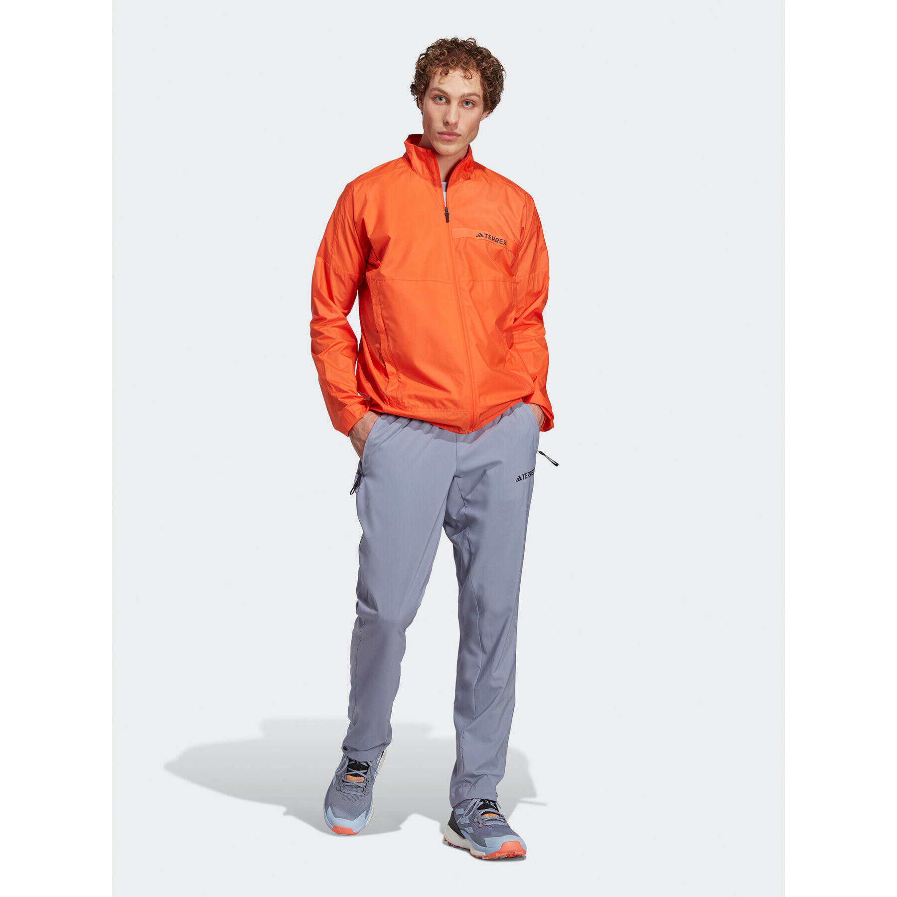 adidas Geacă de vânt Terrex Multi Windbreaker HM4027 Portocaliu Regular Fit - Pled.ro