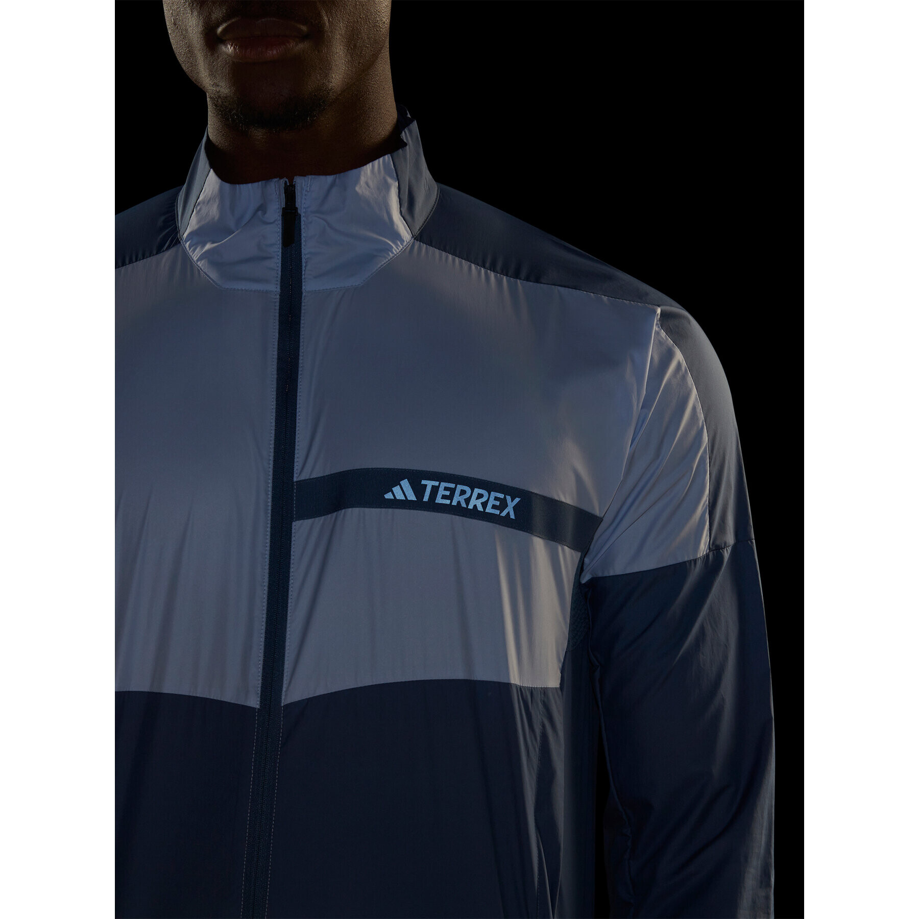 adidas Geacă de vânt Terrex Multi Windbreaker HM4028 Albastru Regular Fit - Pled.ro