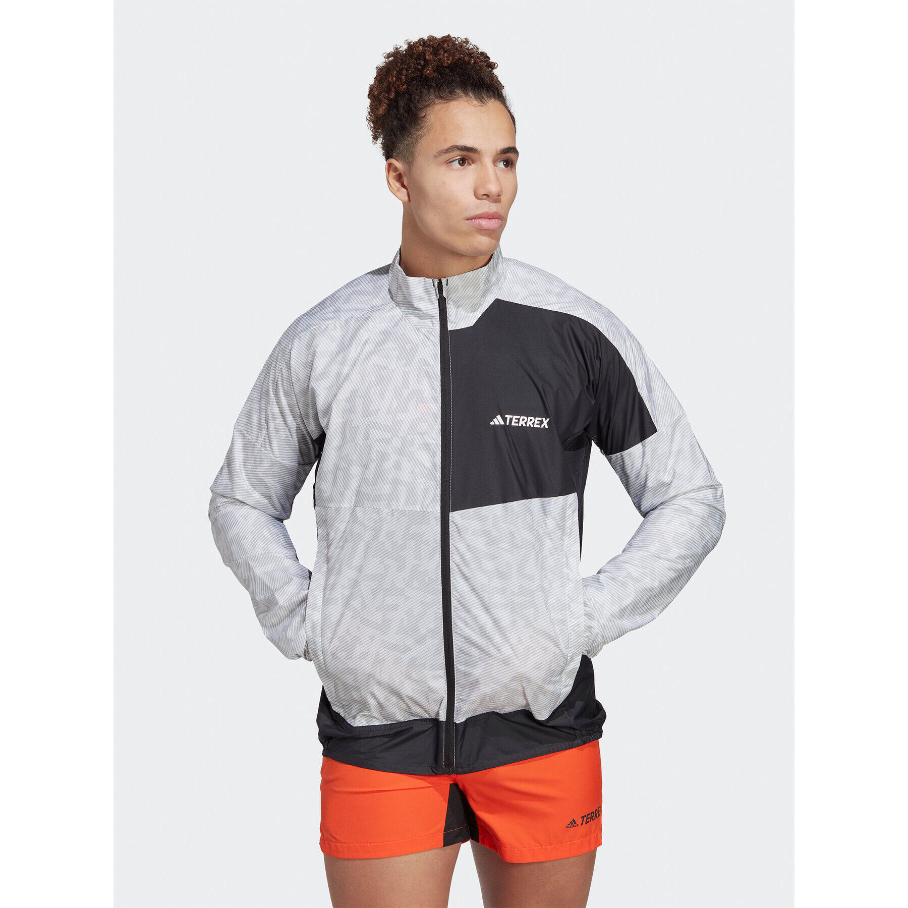 adidas Geacă de vânt Terrex Trail Running Windbreaker HZ1299 Gri Regular Fit - Pled.ro