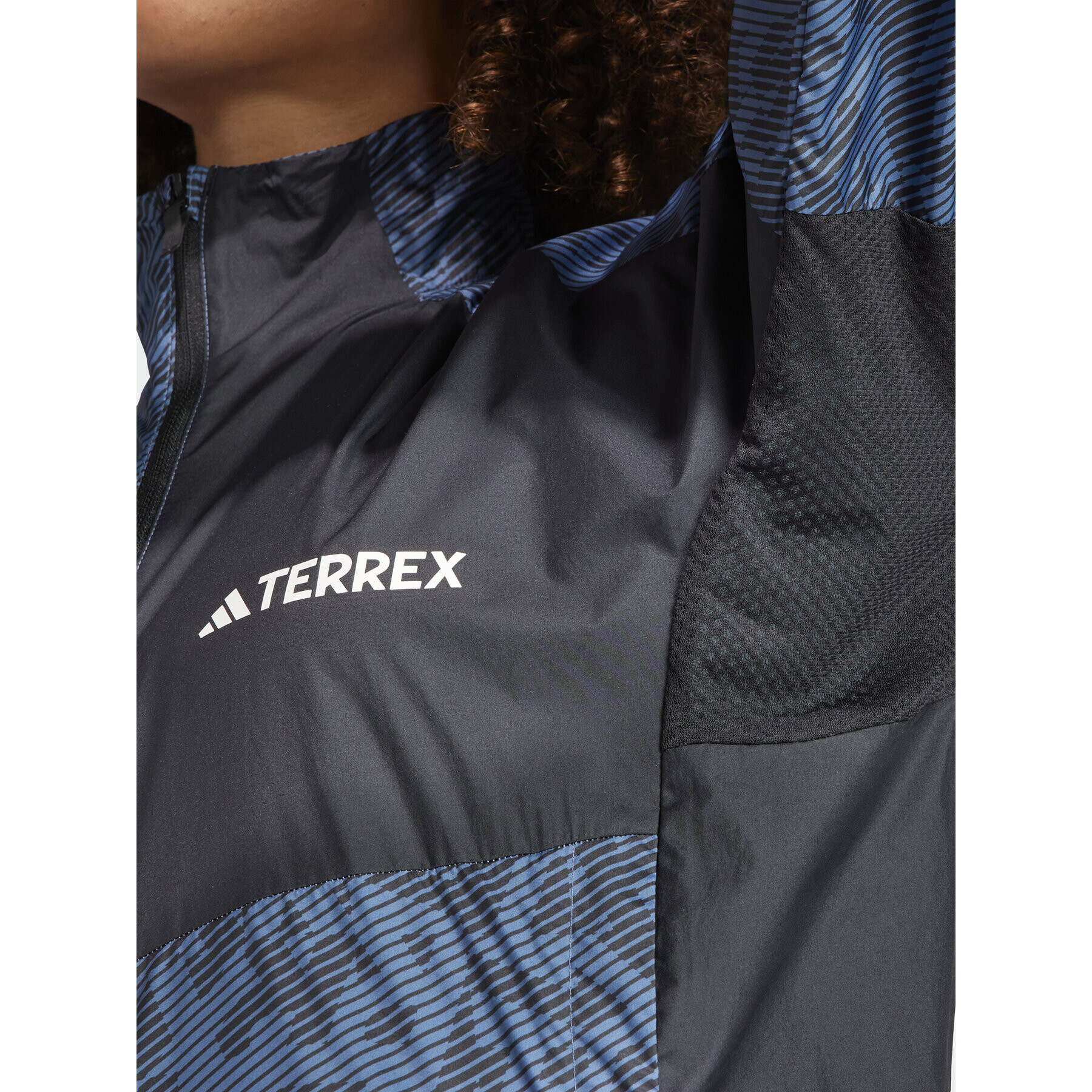 adidas Geacă de vânt Terrex Trail Running Windbreaker IA1808 Albastru Regular Fit - Pled.ro