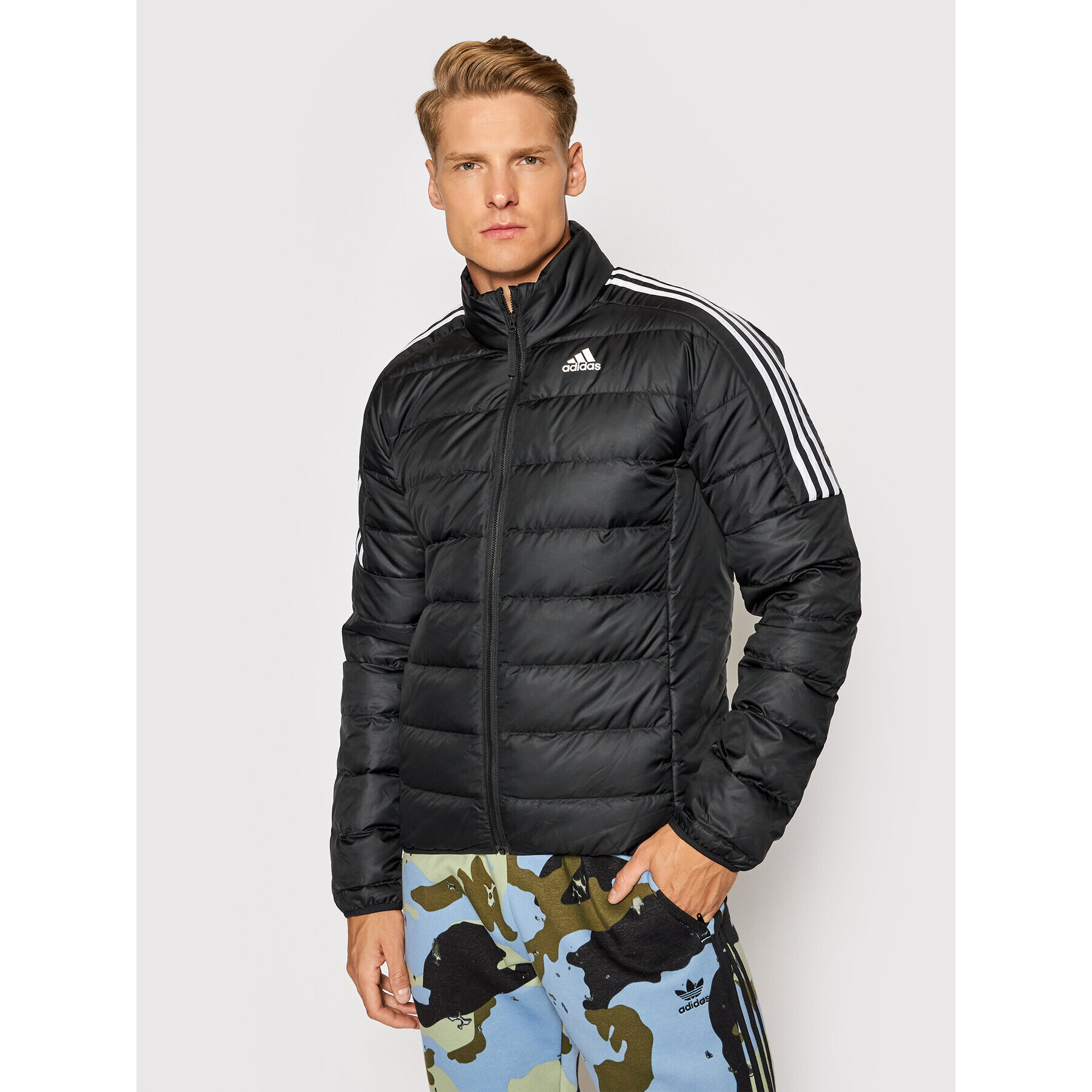 adidas Performance adidas Geacă din puf Essentials GH4589 Negru Slim Fit - Pled.ro