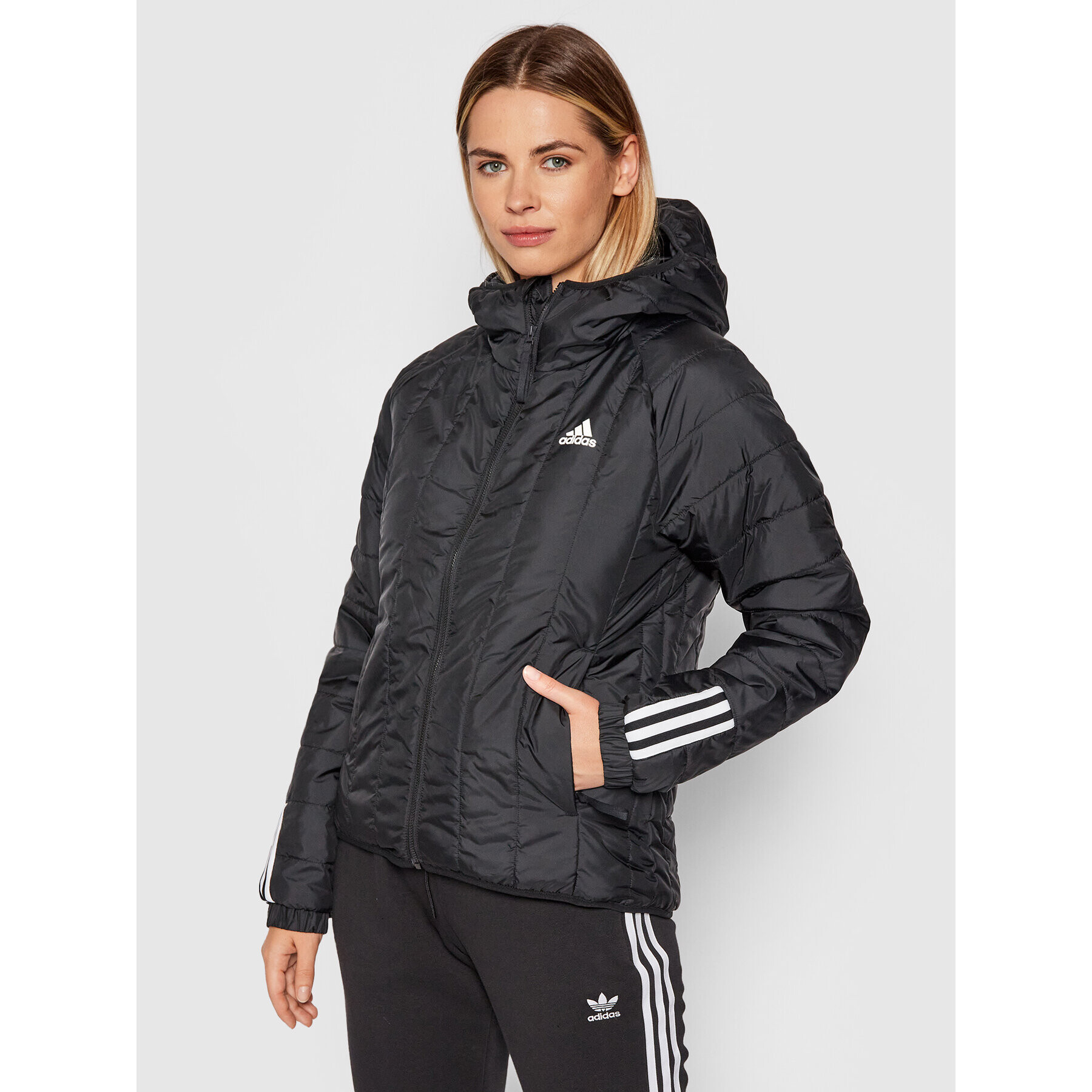 adidas Geacă din puf Itavic 3-Stripes GU3957 Negru Regular Fit - Pled.ro