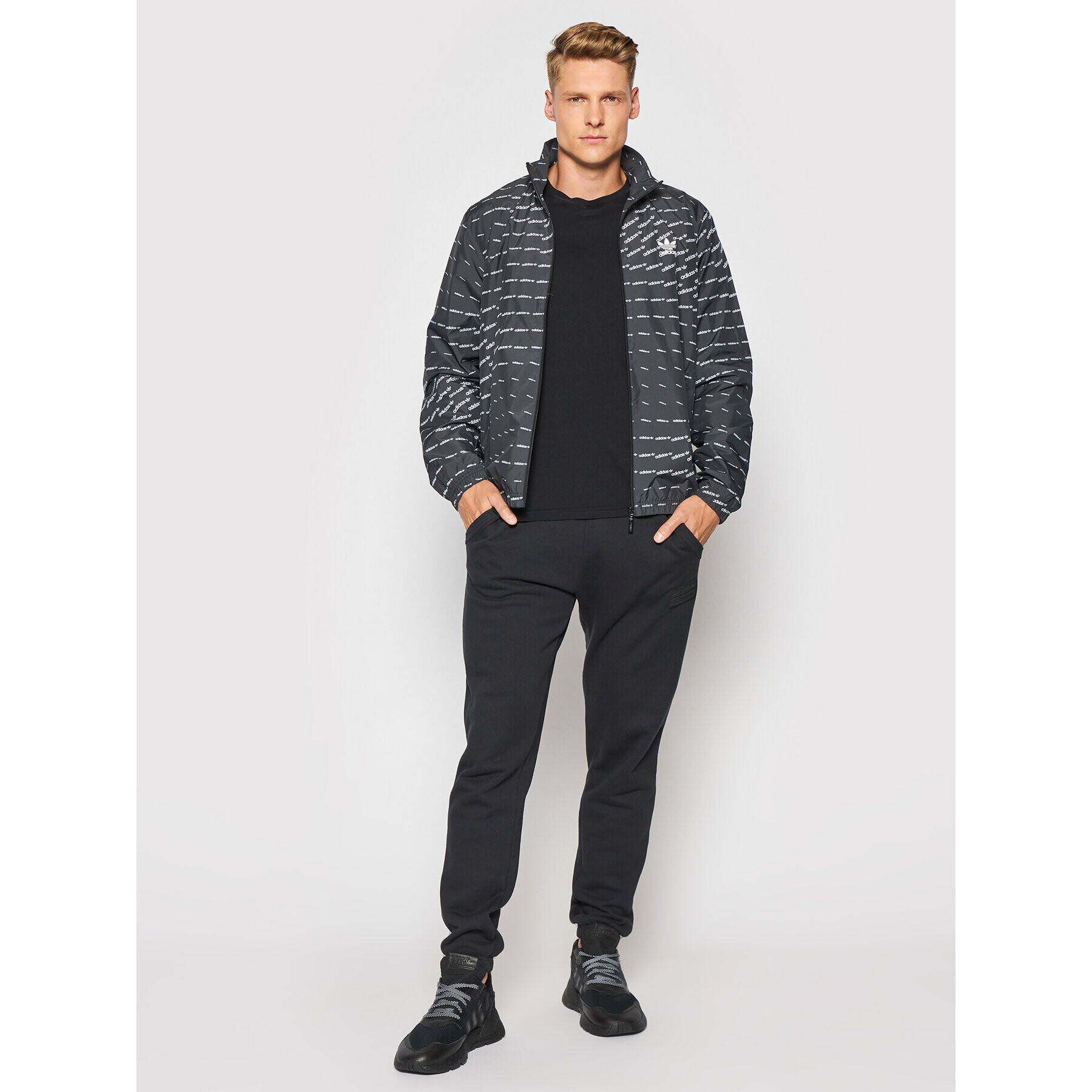 adidas Geacă Graphics Monogram H13485 Negru Regular Fit - Pled.ro