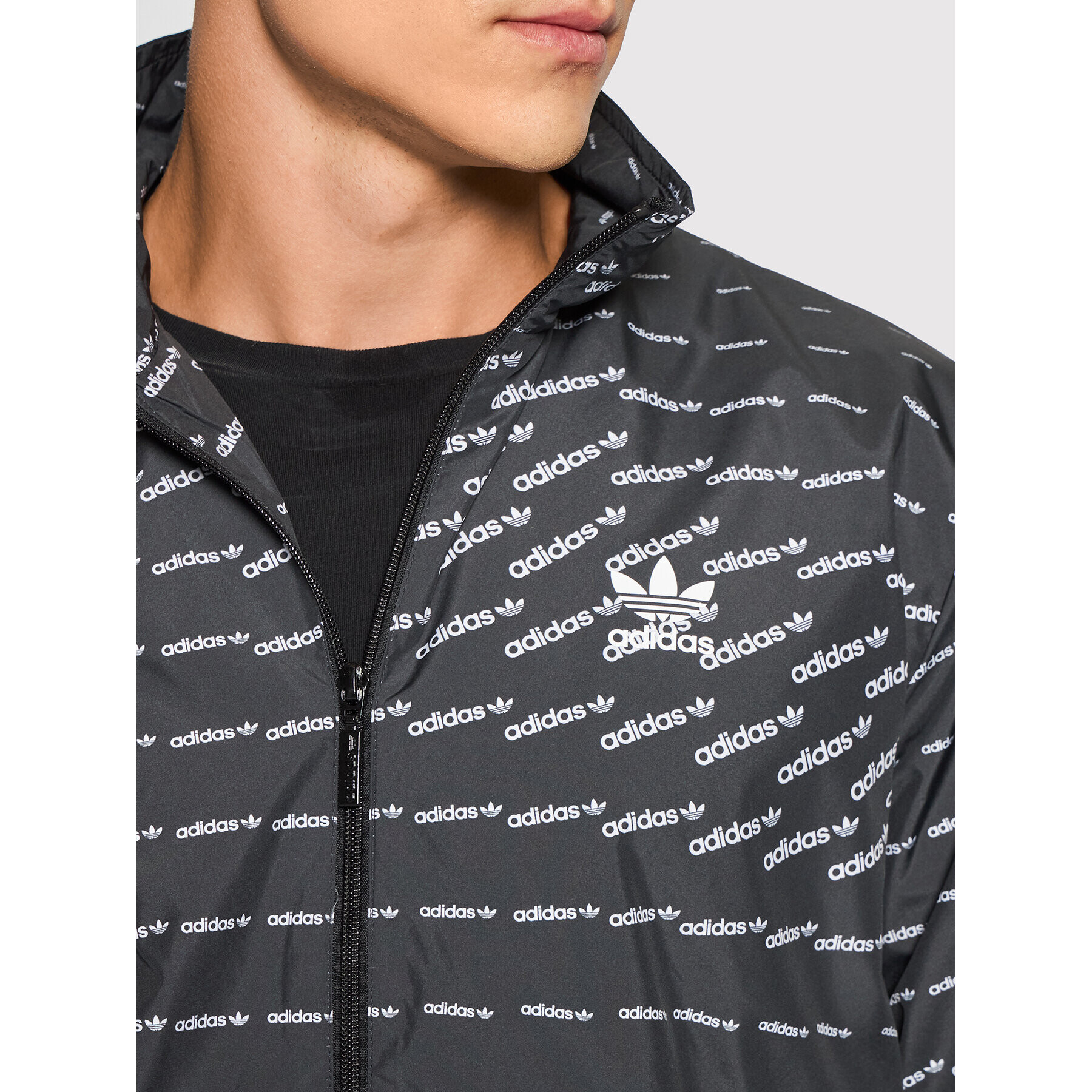 adidas Geacă Graphics Monogram H13485 Negru Regular Fit - Pled.ro