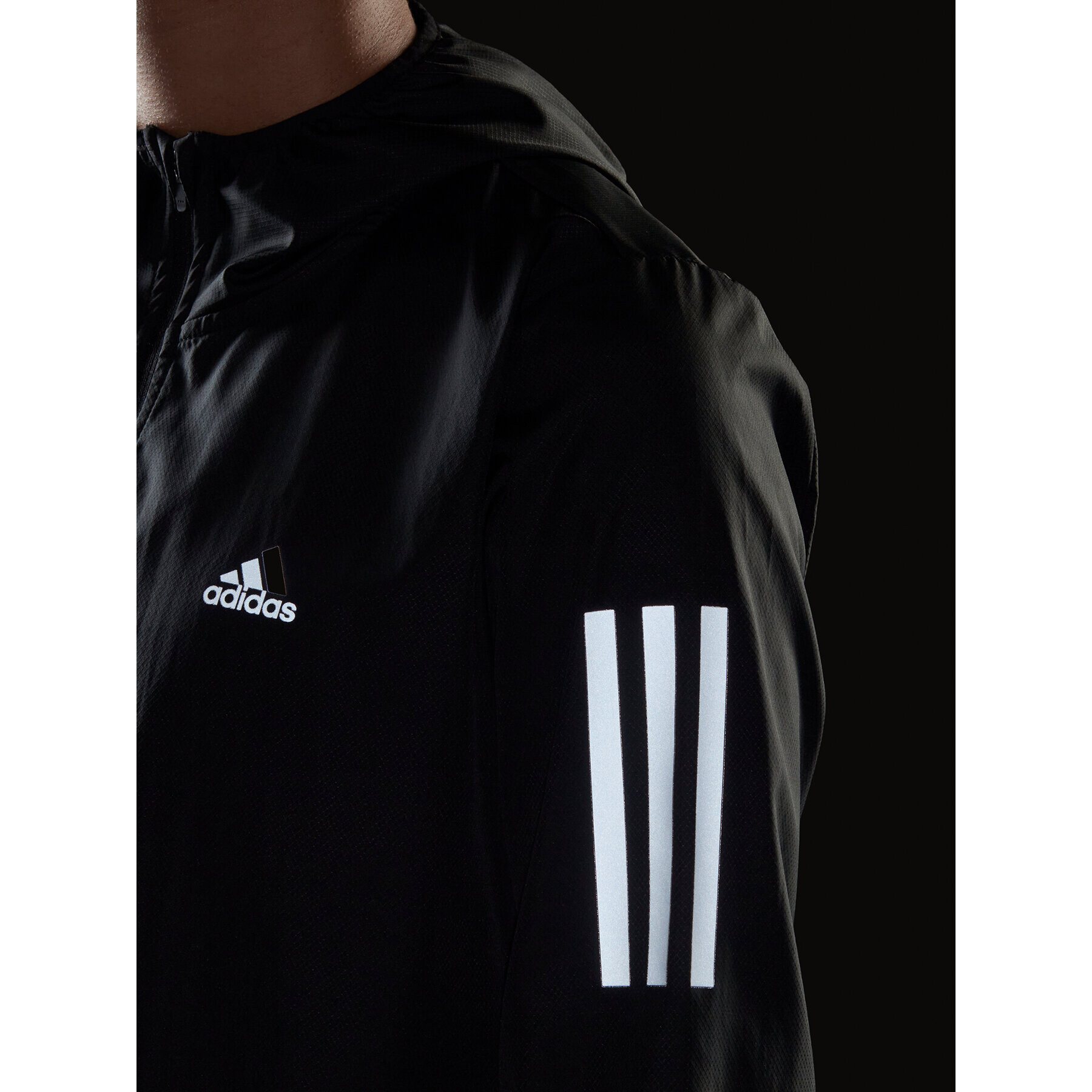 adidas Geacă Own the Run Hooded Running Windbreaker H59271 Negru Regular Fit - Pled.ro