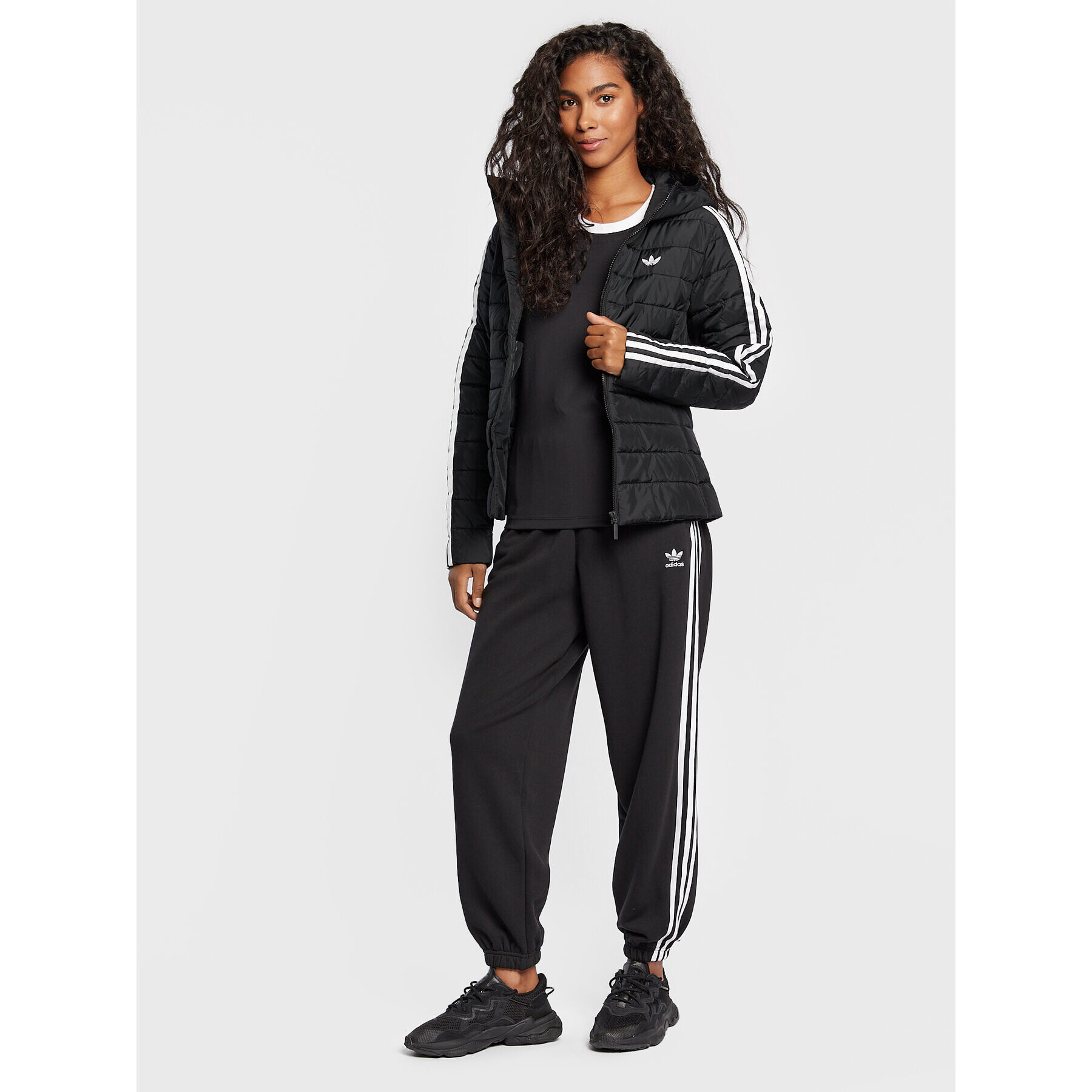 adidas Geacă din puf Premium HM2612 Negru Slim Fit - Pled.ro