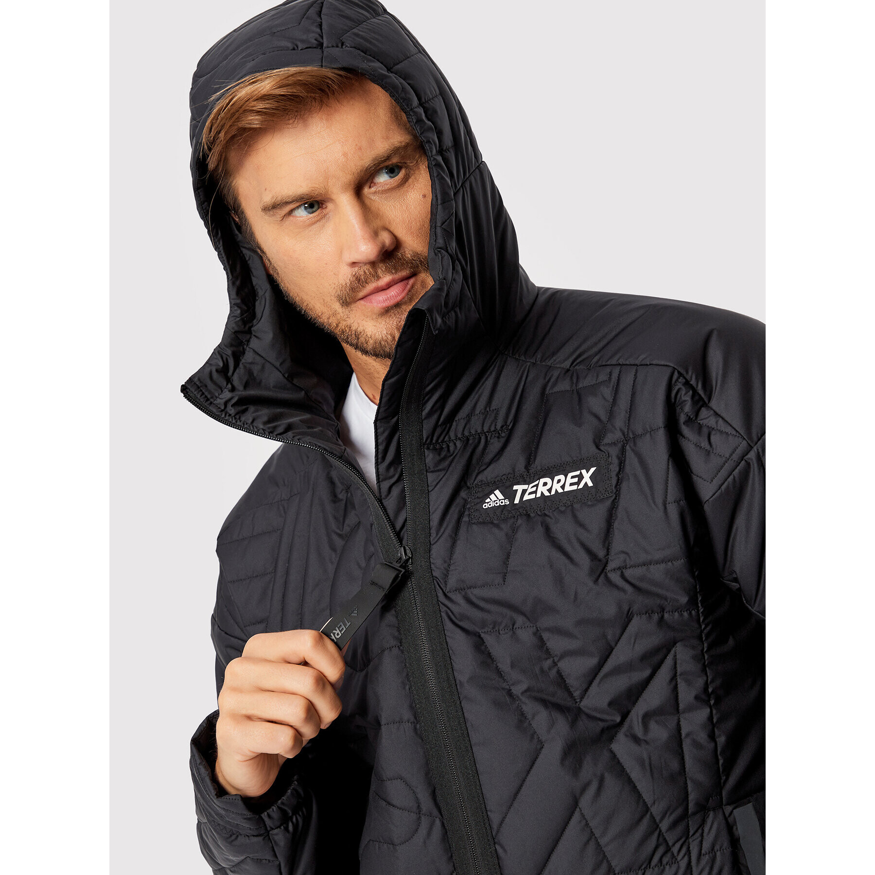 adidas Geacă din puf Terrex Myshelter Primaloft GQ3698 Negru Regular Fit - Pled.ro