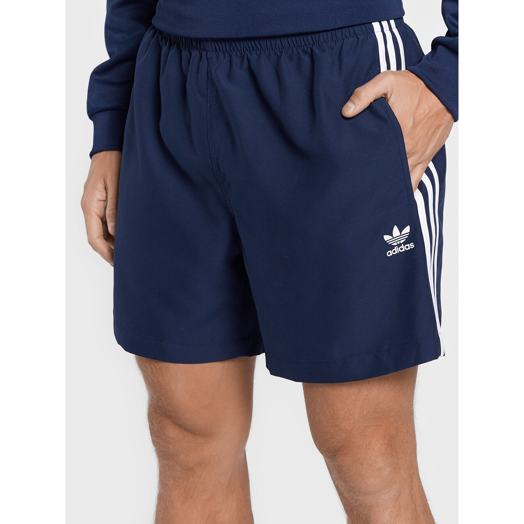 adidas Pantaloni scurți pentru înot adicolor Classics 3-Stripe HK7328 Bleumarin Regular Fit - Pled.ro