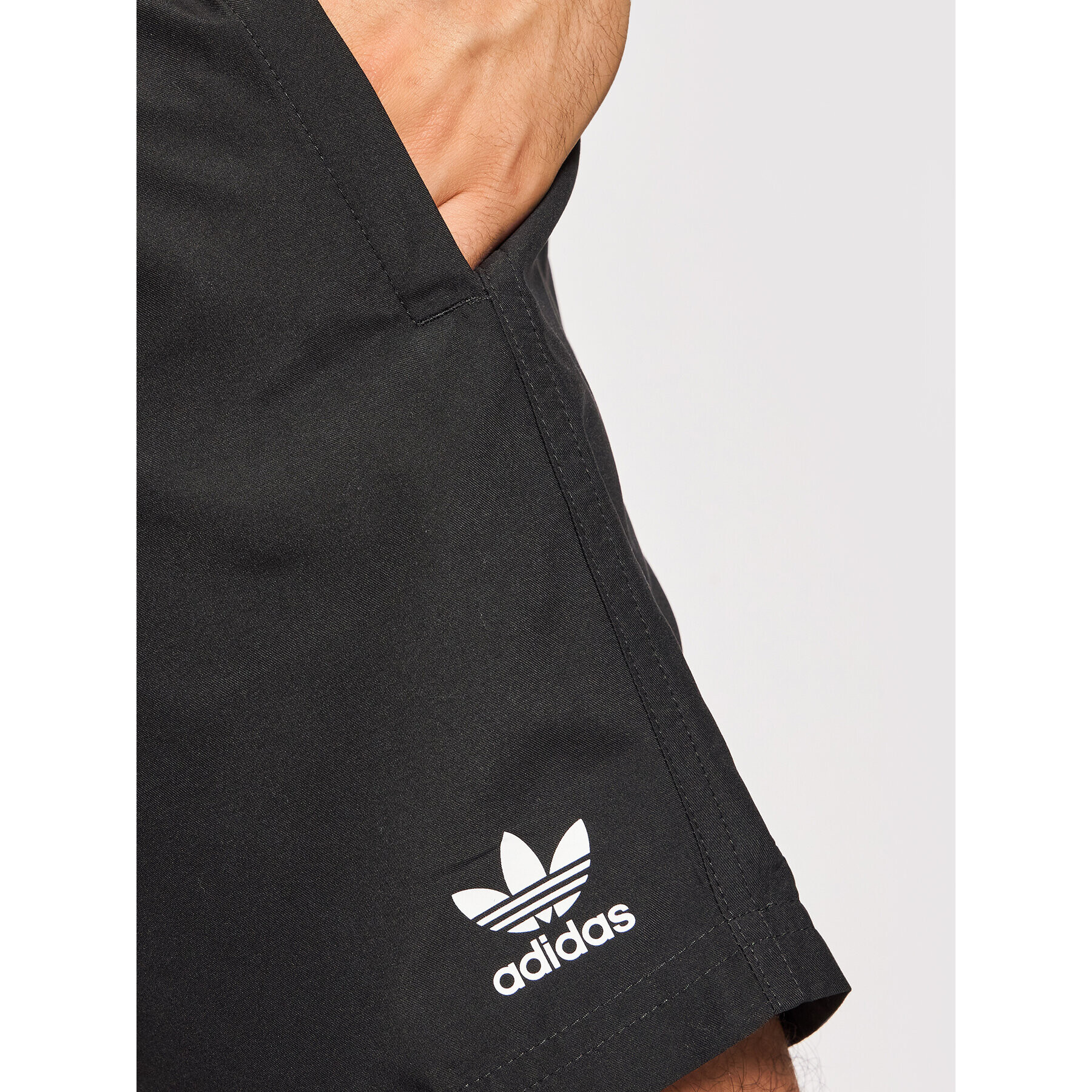 adidas Pantaloni scurți pentru înot adicolor Essentials Trefoil H35499 Negru - Pled.ro