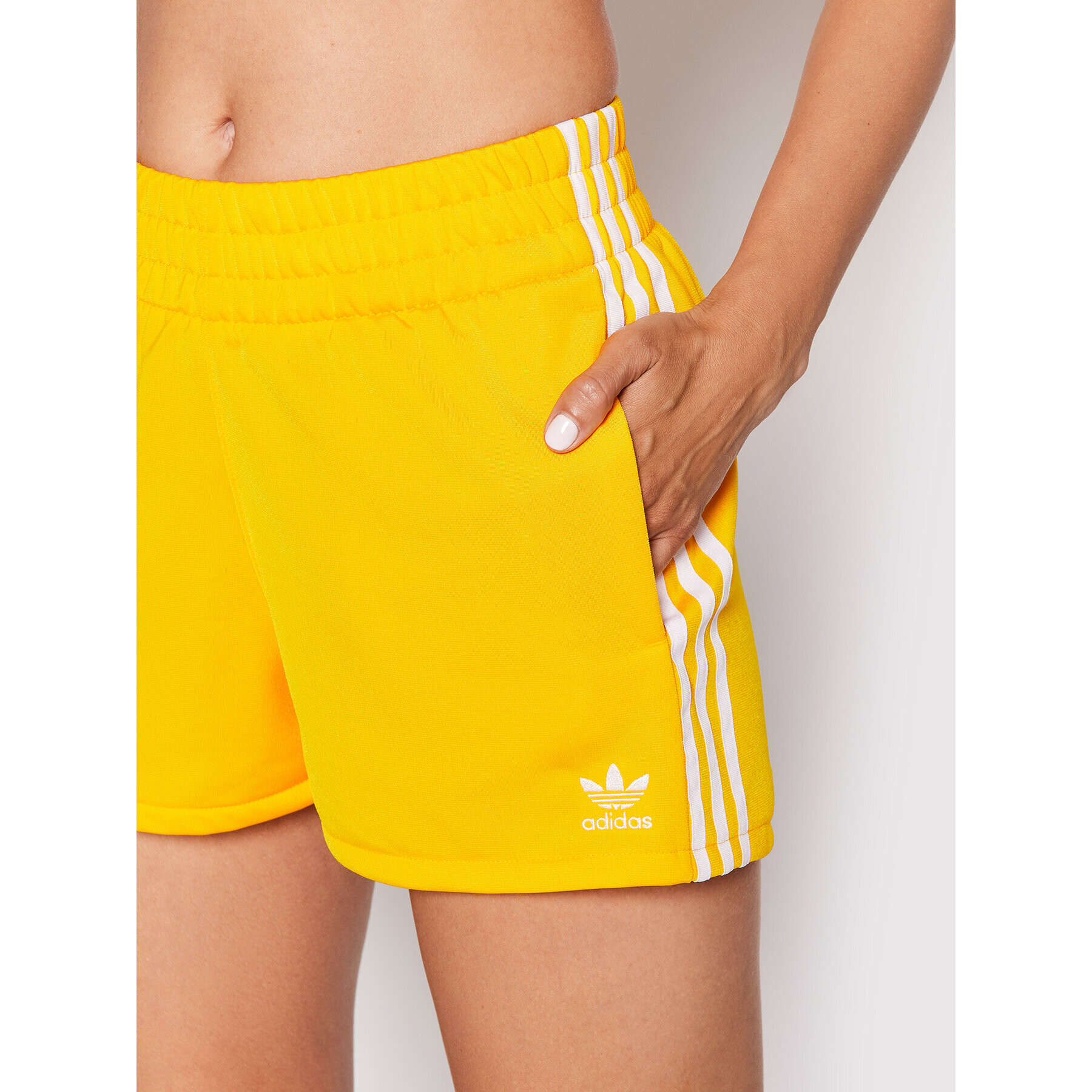 adidas Pantaloni scurți sport 3 Str HL6761 Galben Regular Fit - Pled.ro