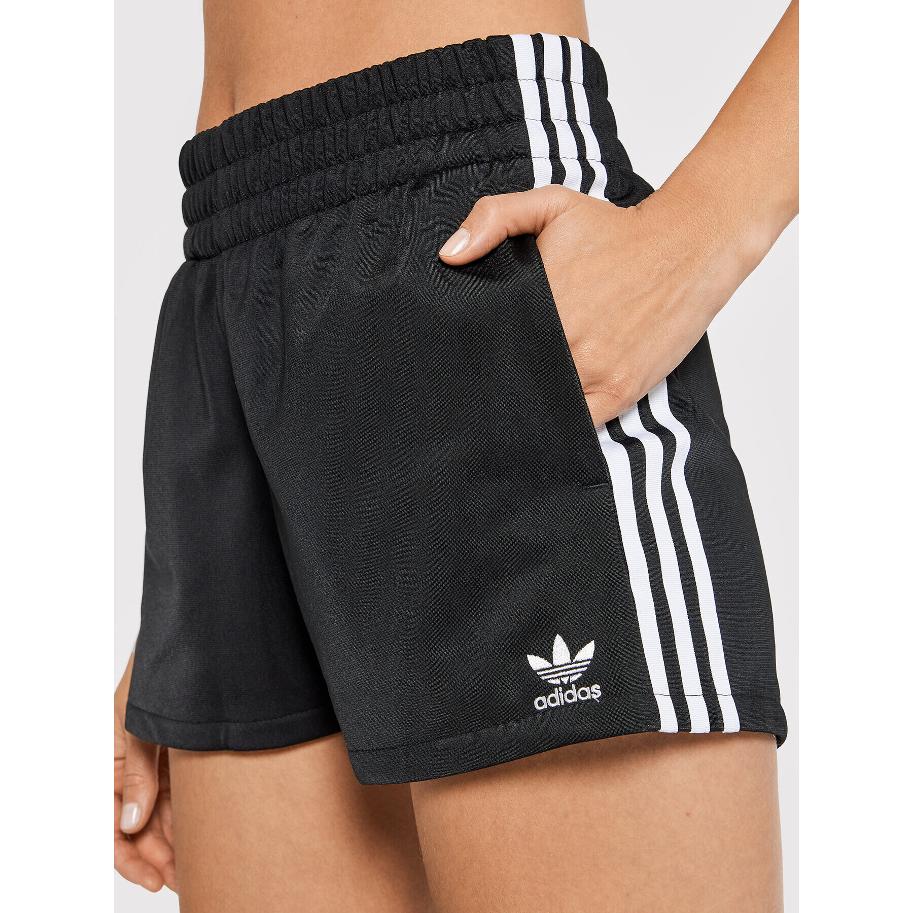 adidas Pantaloni scurți sport 3-Stripes FM2610 Negru Regular Fit - Pled.ro