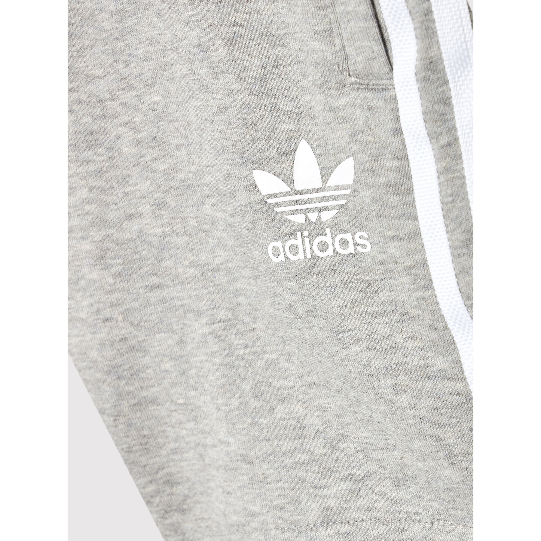 adidas Pantaloni scurți sport adicolor H32343 Gri Regular Fit - Pled.ro