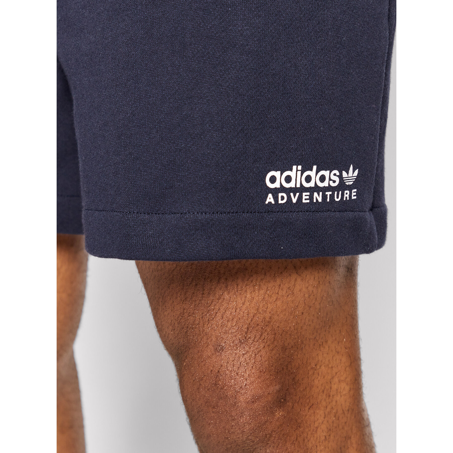 adidas Pantaloni scurți sport Adventure HK4998 Bleumarin Regular Fit - Pled.ro