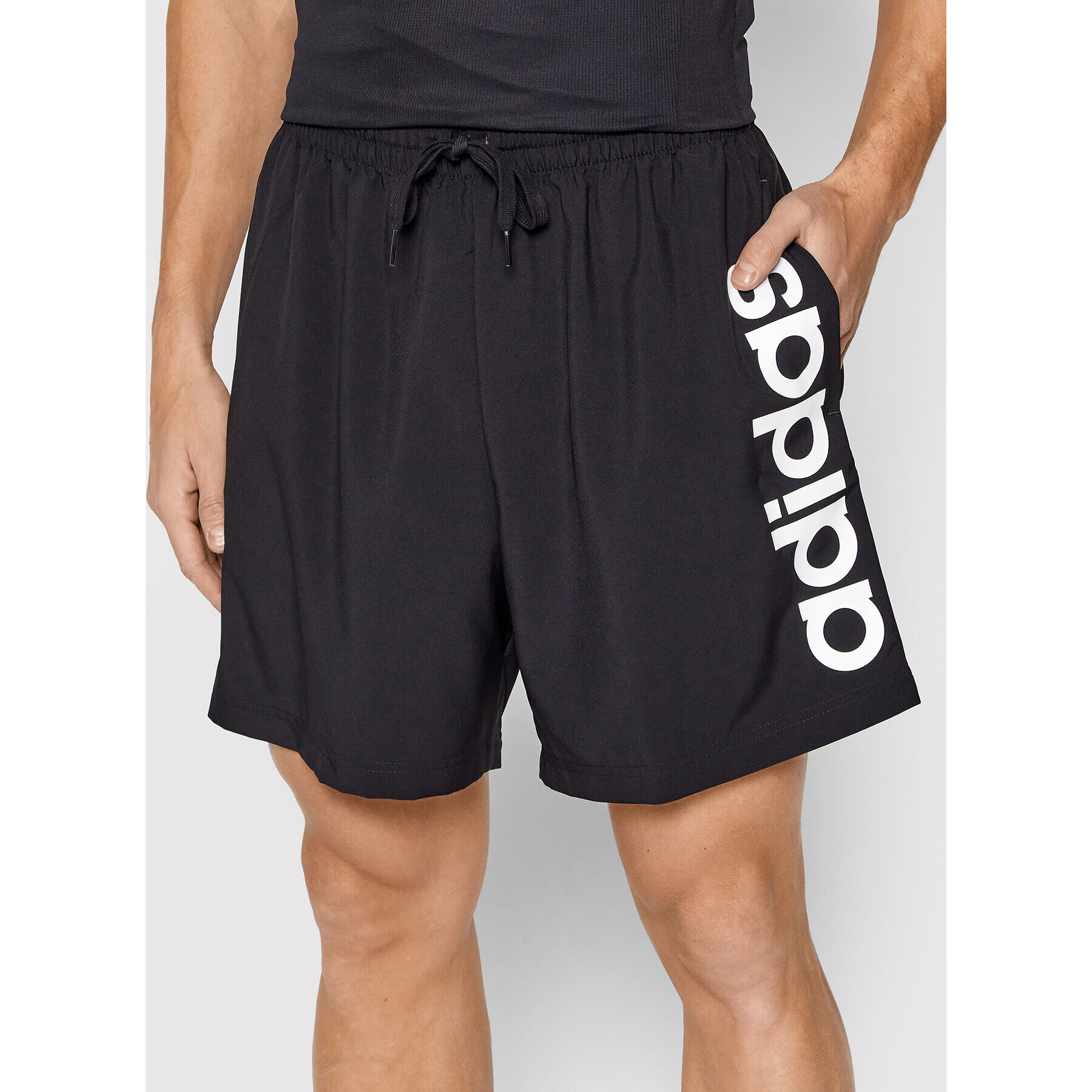 adidas Pantaloni scurți sport Aeroready Essentials Chelsea GK9607 Negru Regular Fit - Pled.ro