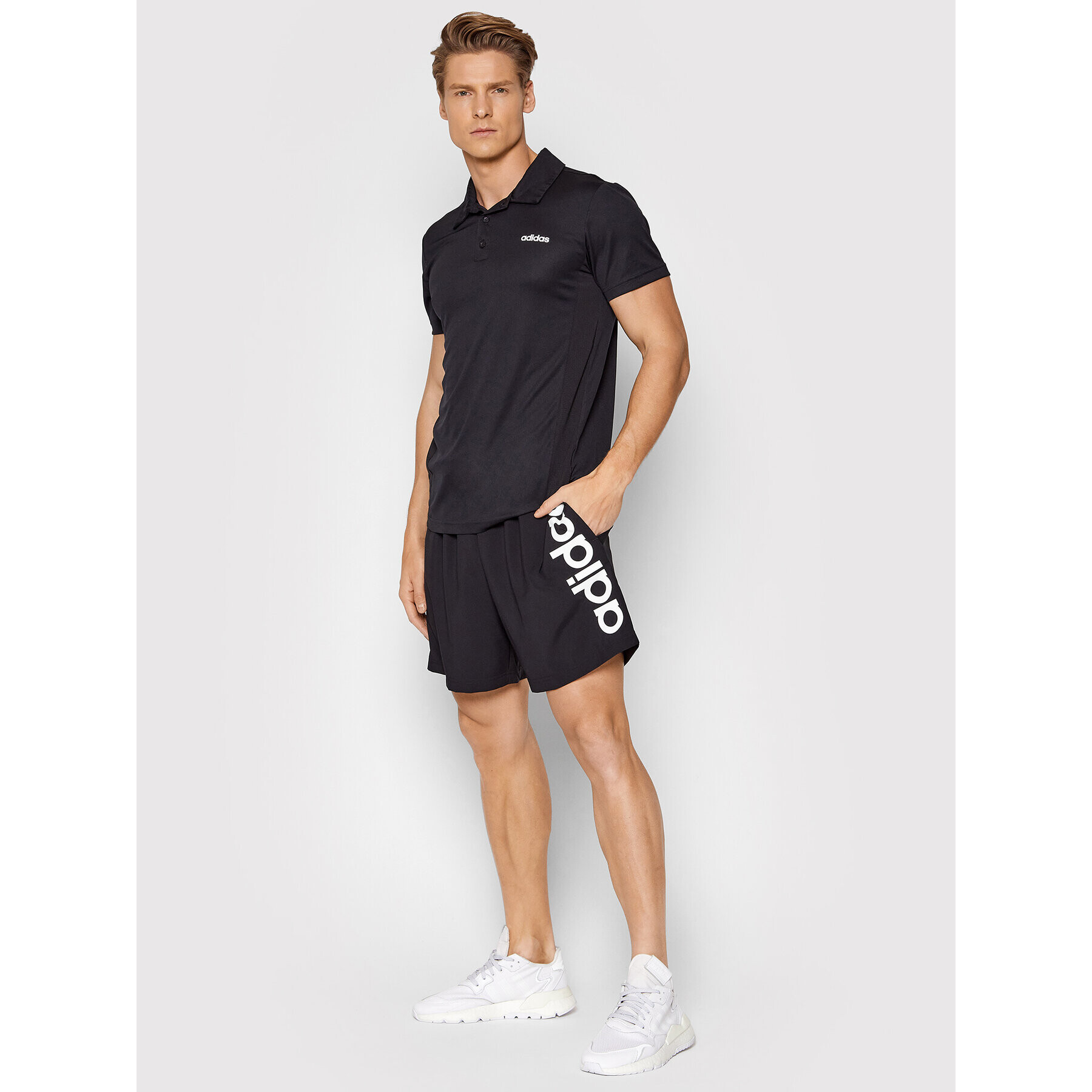 adidas Pantaloni scurți sport Aeroready Essentials Chelsea GK9607 Negru Regular Fit - Pled.ro