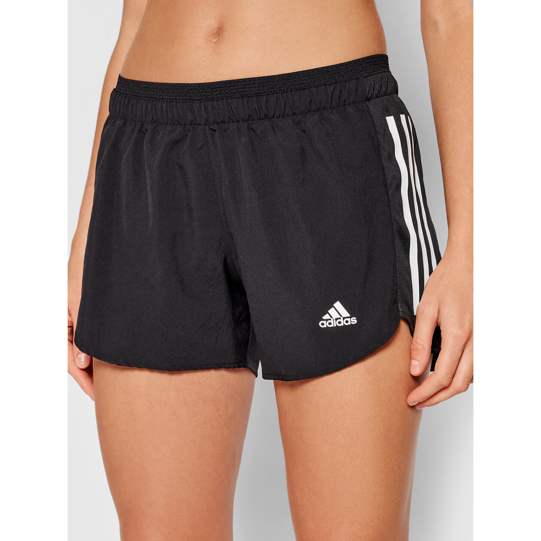 adidas Pantaloni scurți sport Run It GK5191 Negru Regular Fit - Pled.ro