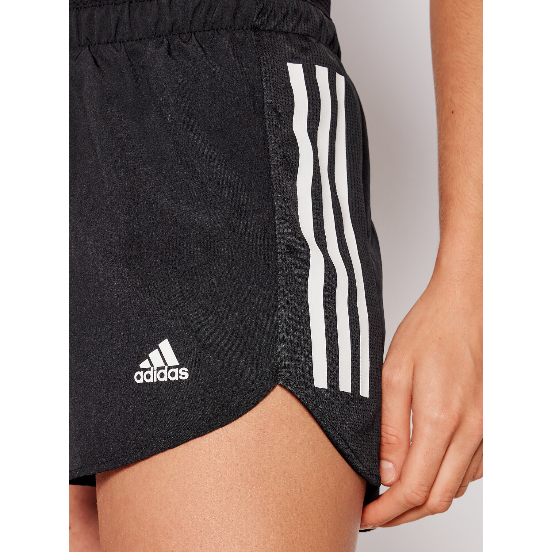 adidas Pantaloni scurți sport Run It GK5191 Negru Regular Fit - Pled.ro