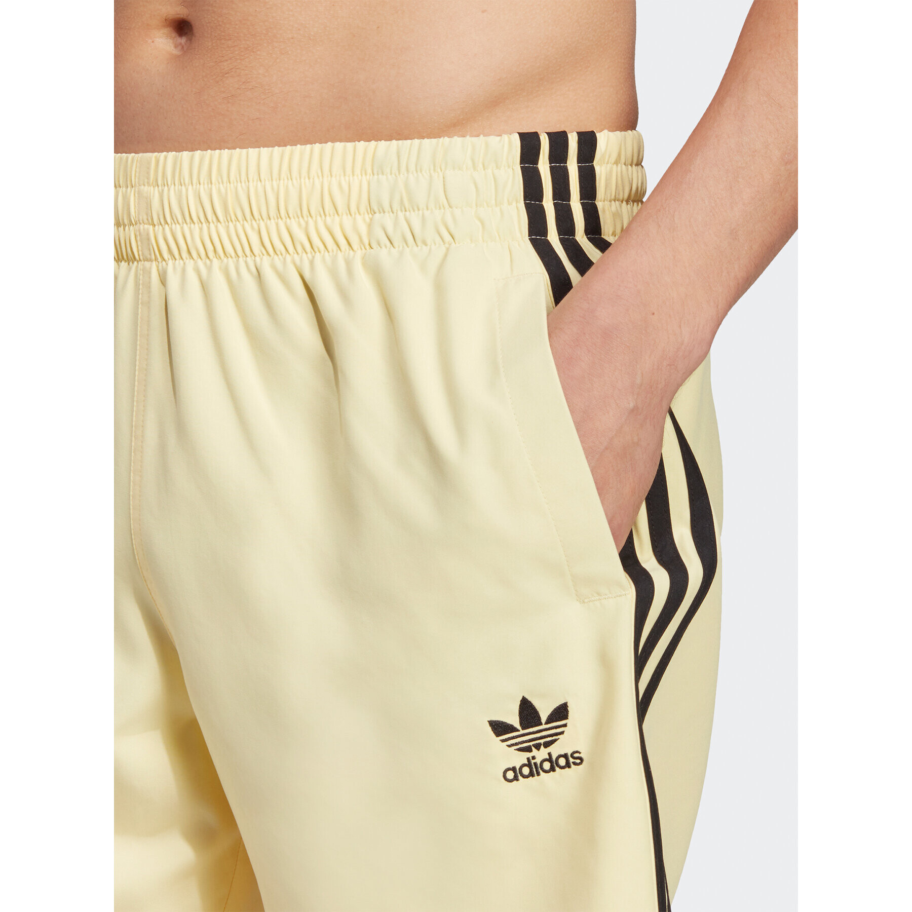 adidas Pantaloni scurți pentru înot Originals Adicolor 3-Stripes Swim Shorts HT4410 Galben Regular Fit - Pled.ro