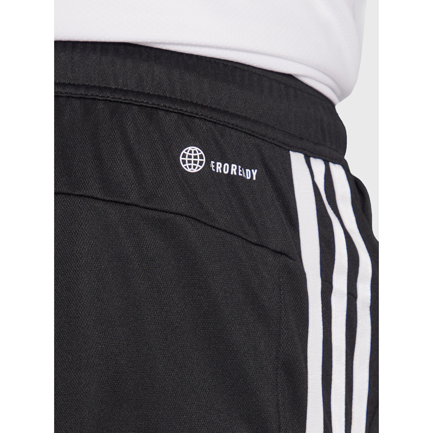 adidas Pantaloni scurți sport 3-Stripes Essentials IB8243 Negru Regular Fit - Pled.ro