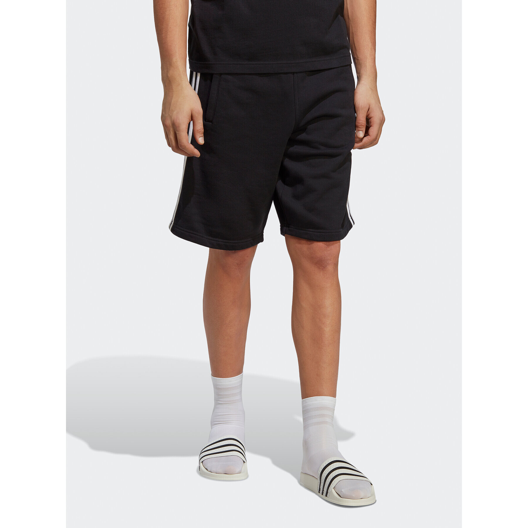 adidas Pantaloni scurți sport Adicolor Classics 3-Stripes IA6351 Negru Regular Fit - Pled.ro