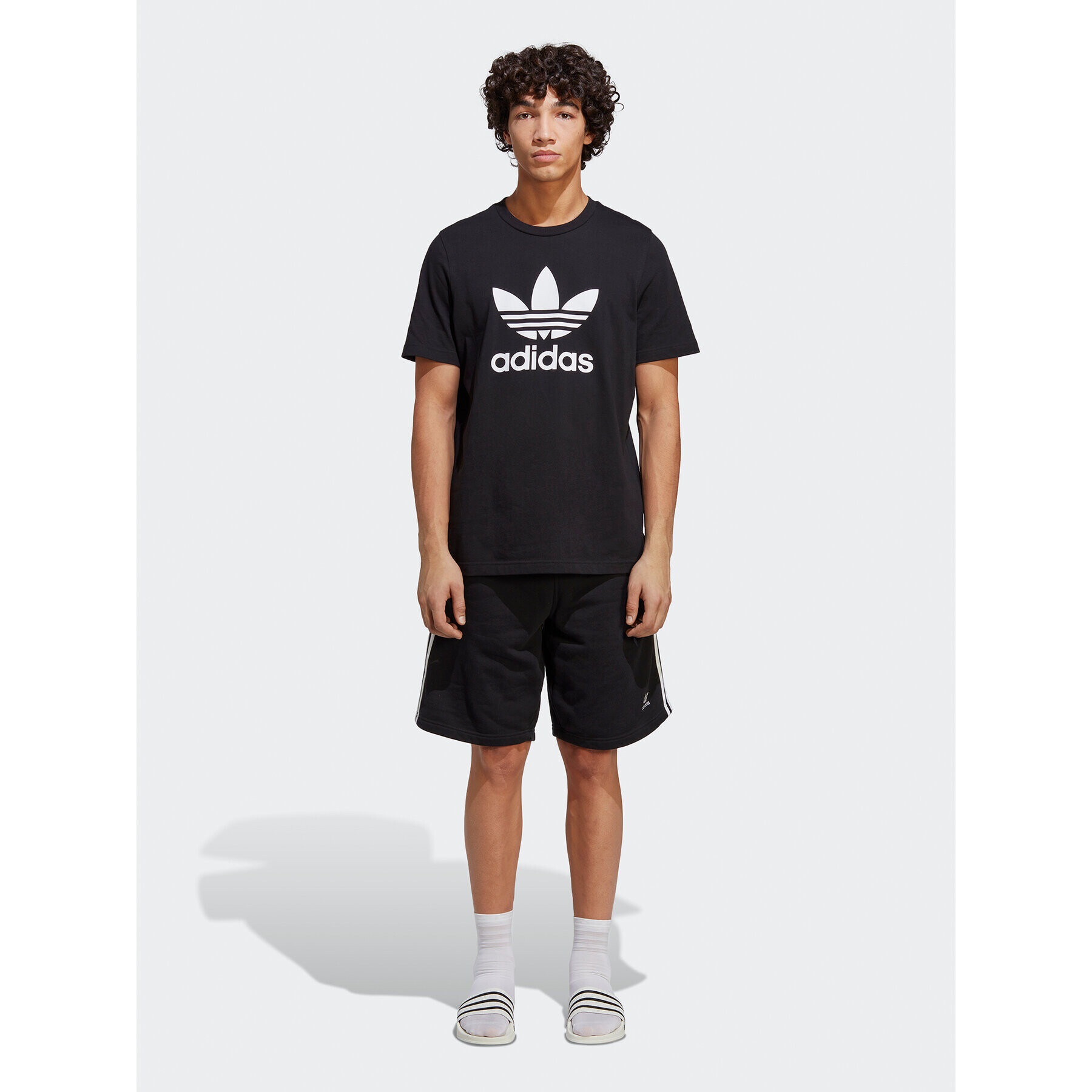 adidas Pantaloni scurți sport Adicolor Classics 3-Stripes IA6351 Negru Regular Fit - Pled.ro