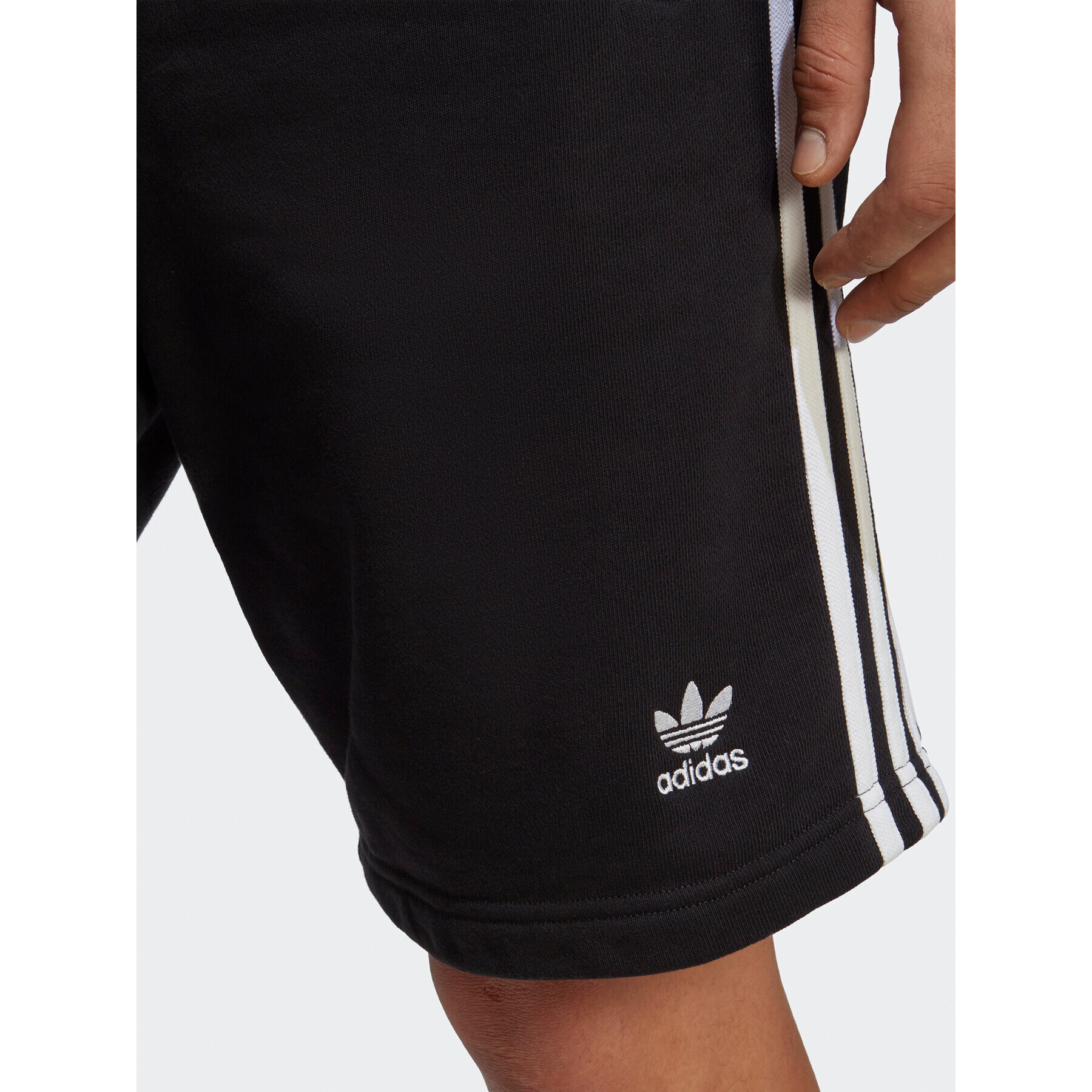 adidas Pantaloni scurți sport Adicolor Classics 3-Stripes IA6351 Negru Regular Fit - Pled.ro