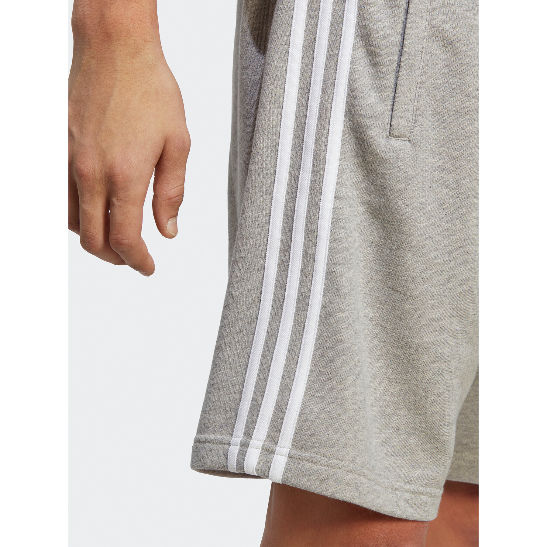 adidas Pantaloni scurți sport Adicolor Classics 3-Stripes Sweat Shorts IA6354 Gri Regular Fit - Pled.ro