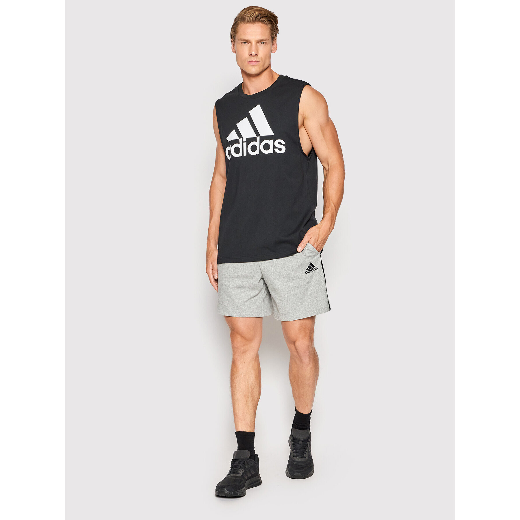 adidas Pantaloni scurți sport Aeroready Essentials 3-Stripes GK9990 Gri Regular Fit - Pled.ro