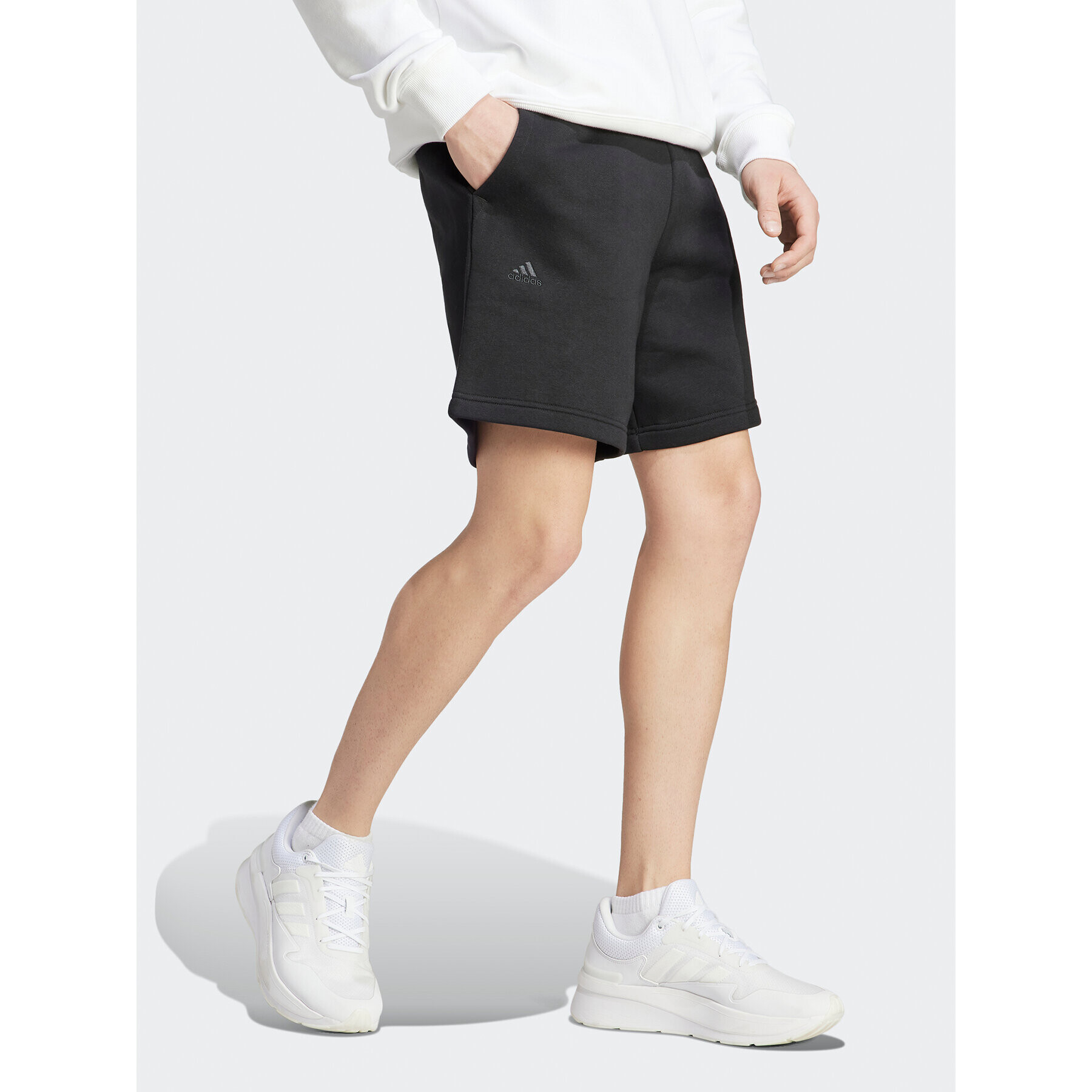 adidas Pantaloni scurți sport All SZN Fleece Graphic Shorts IC9792 Negru Regular Fit - Pled.ro