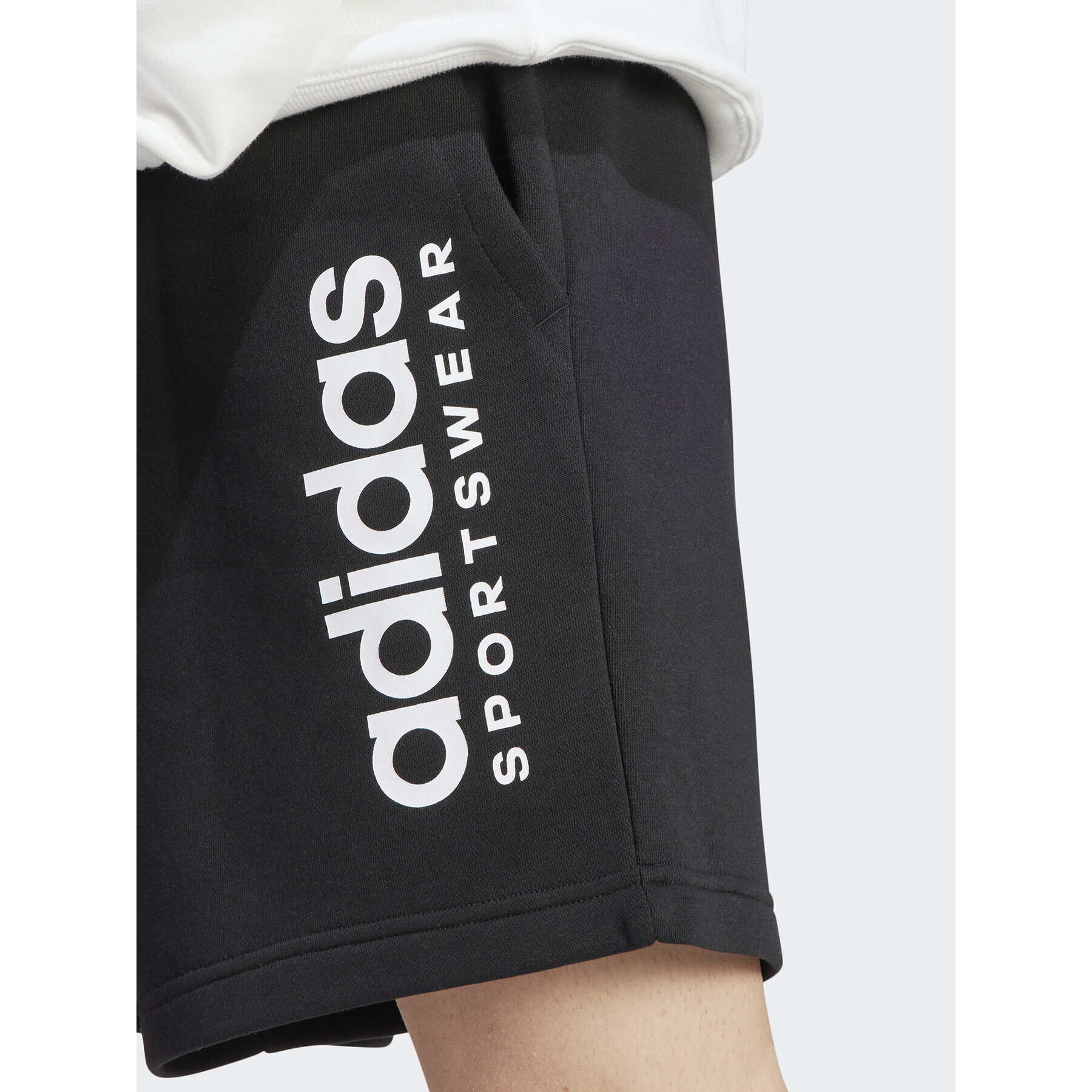 adidas Pantaloni scurți sport All SZN Fleece Graphic Shorts IC9792 Negru Regular Fit - Pled.ro