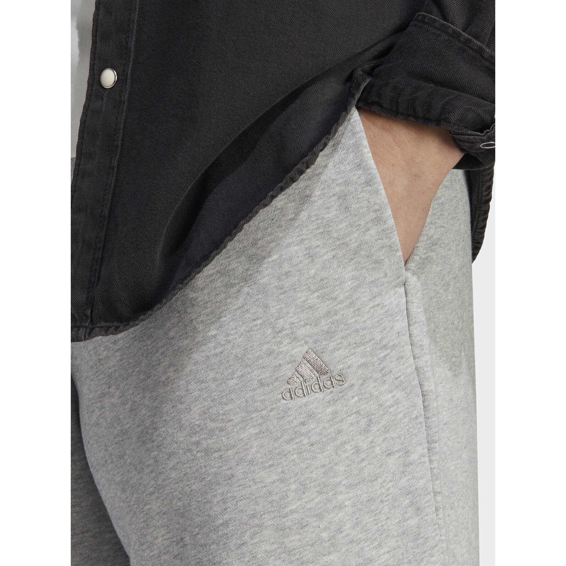 adidas Pantaloni scurți sport ALL SZN French Terry Shorts IC9816 Gri Regular Fit - Pled.ro