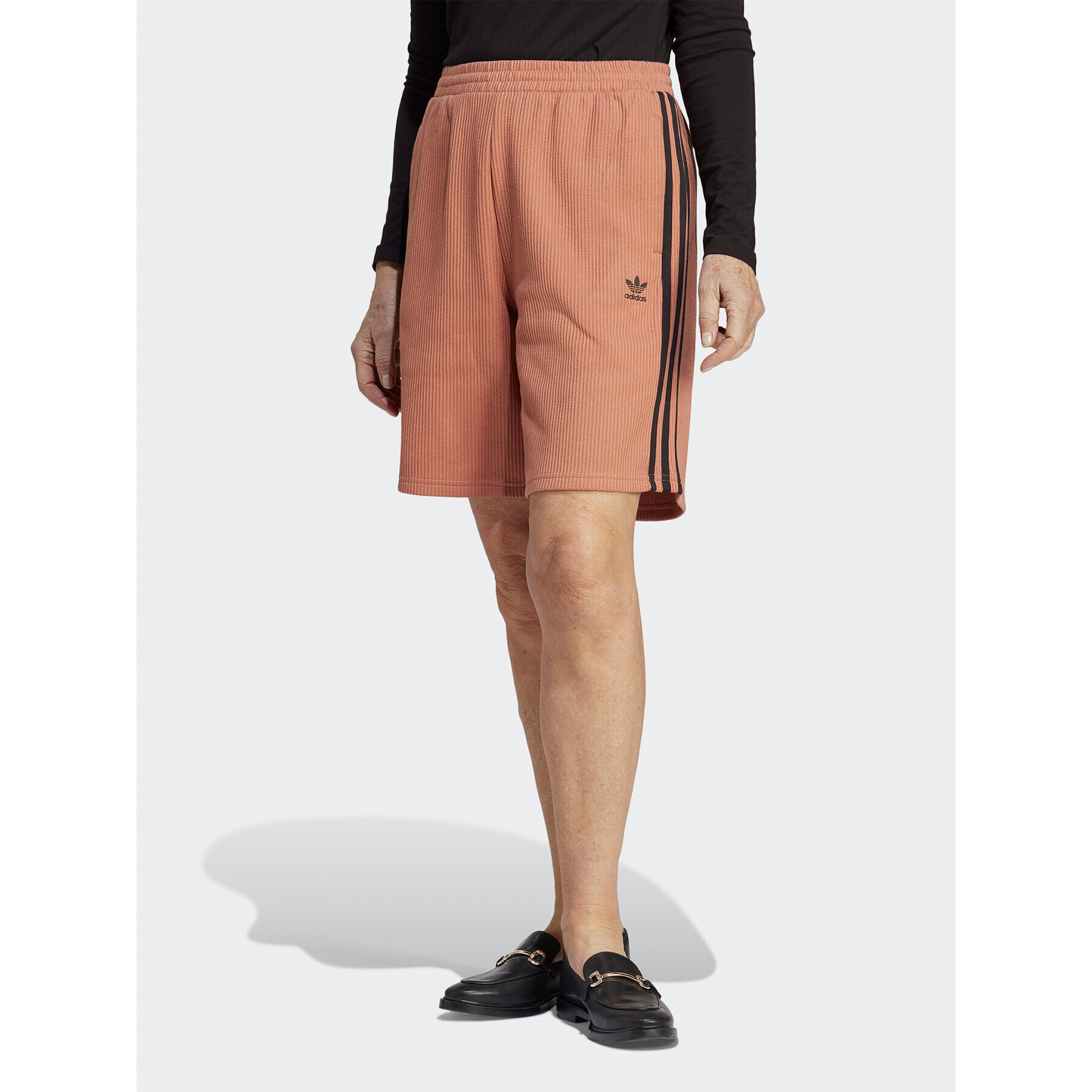 adidas Pantaloni scurți sport Bermuda Shorts IC5451 Maro - Pled.ro