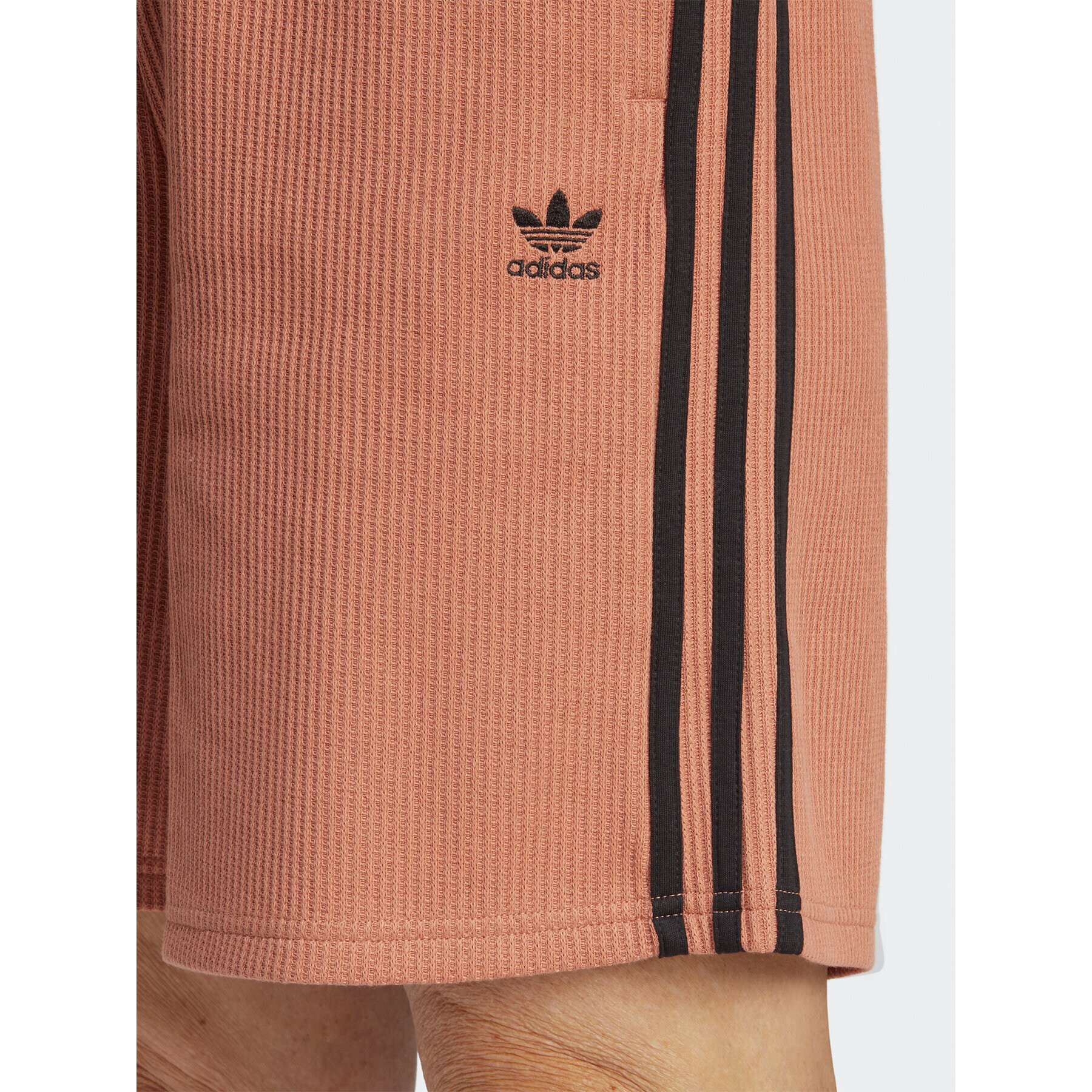 adidas Pantaloni scurți sport Bermuda Shorts IC5451 Maro - Pled.ro