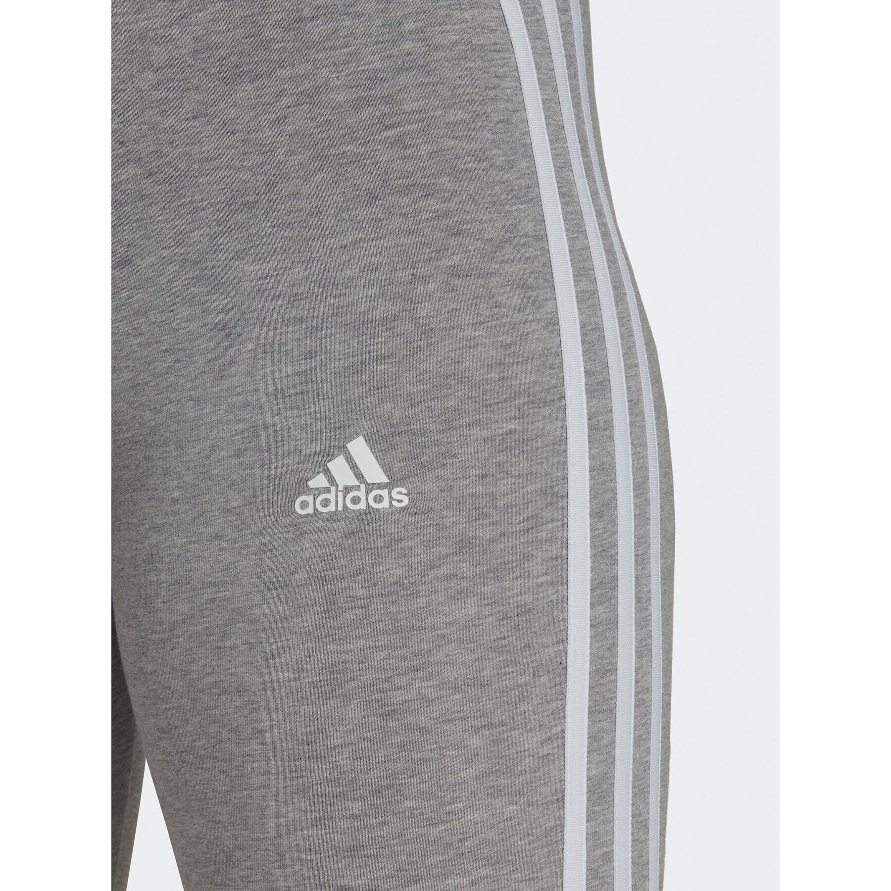 adidas Pantaloni scurți sport Essentials 3-Stripes Bike Shorts HF5956 Gri - Pled.ro