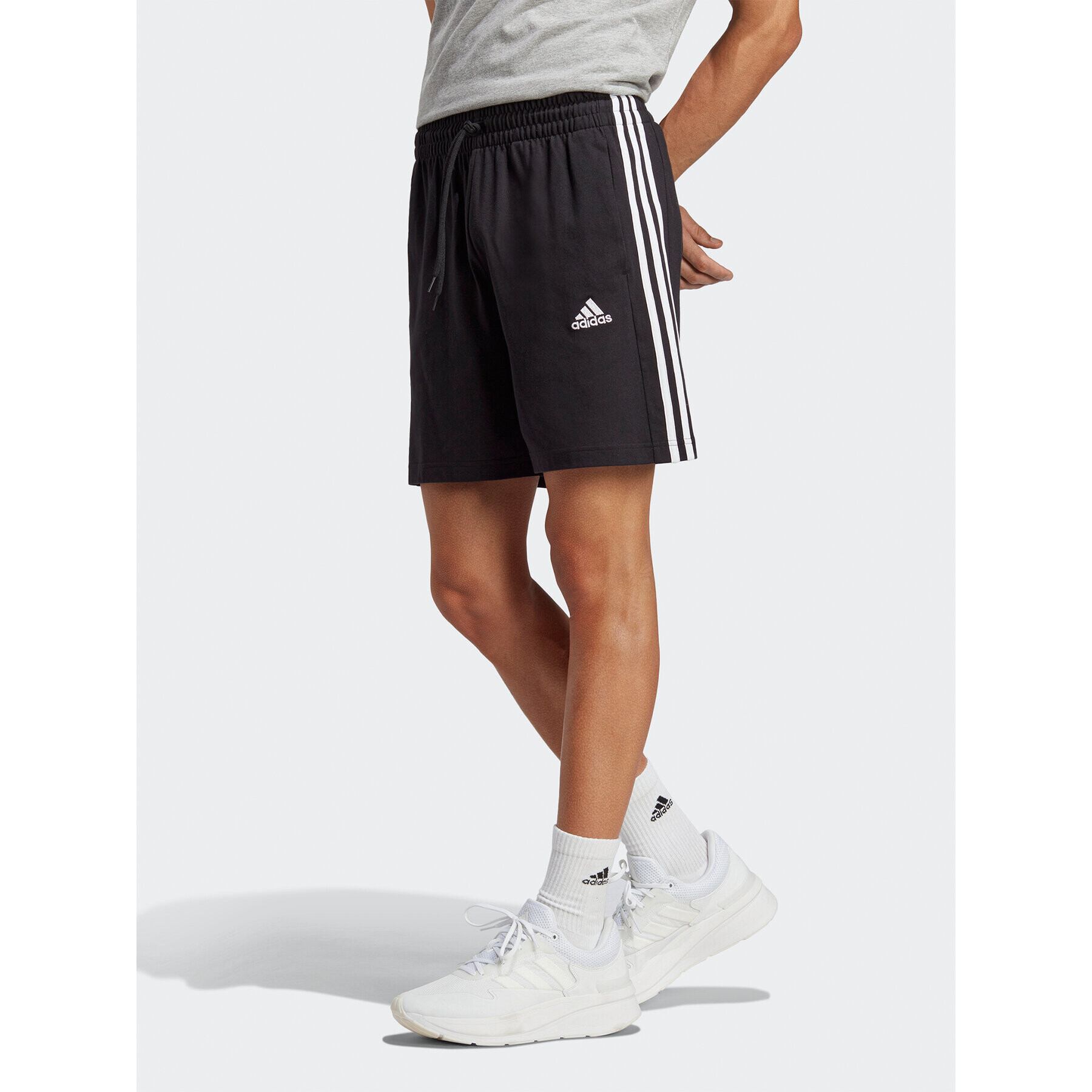 adidas Pantaloni scurți sport Essentials 3-Stripes Shorts IC9378 Negru Regular Fit - Pled.ro