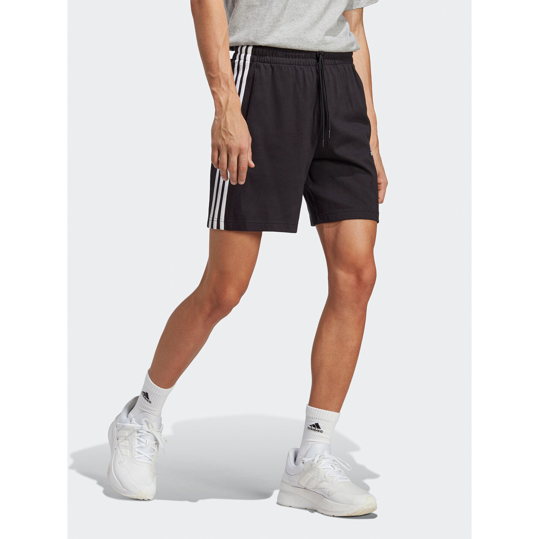 adidas Pantaloni scurți sport Essentials 3-Stripes Shorts IC9378 Negru Regular Fit - Pled.ro