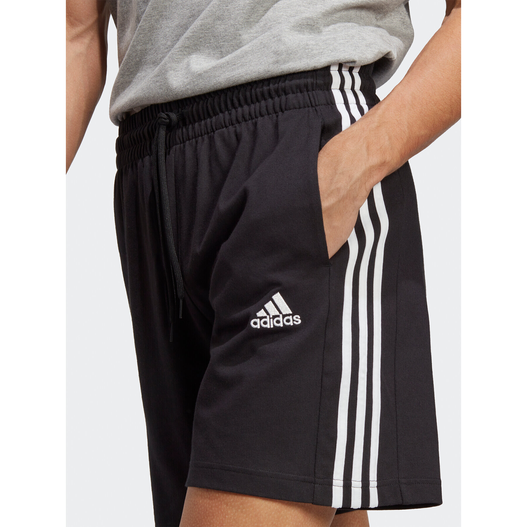 adidas Pantaloni scurți sport Essentials 3-Stripes Shorts IC9378 Negru Regular Fit - Pled.ro