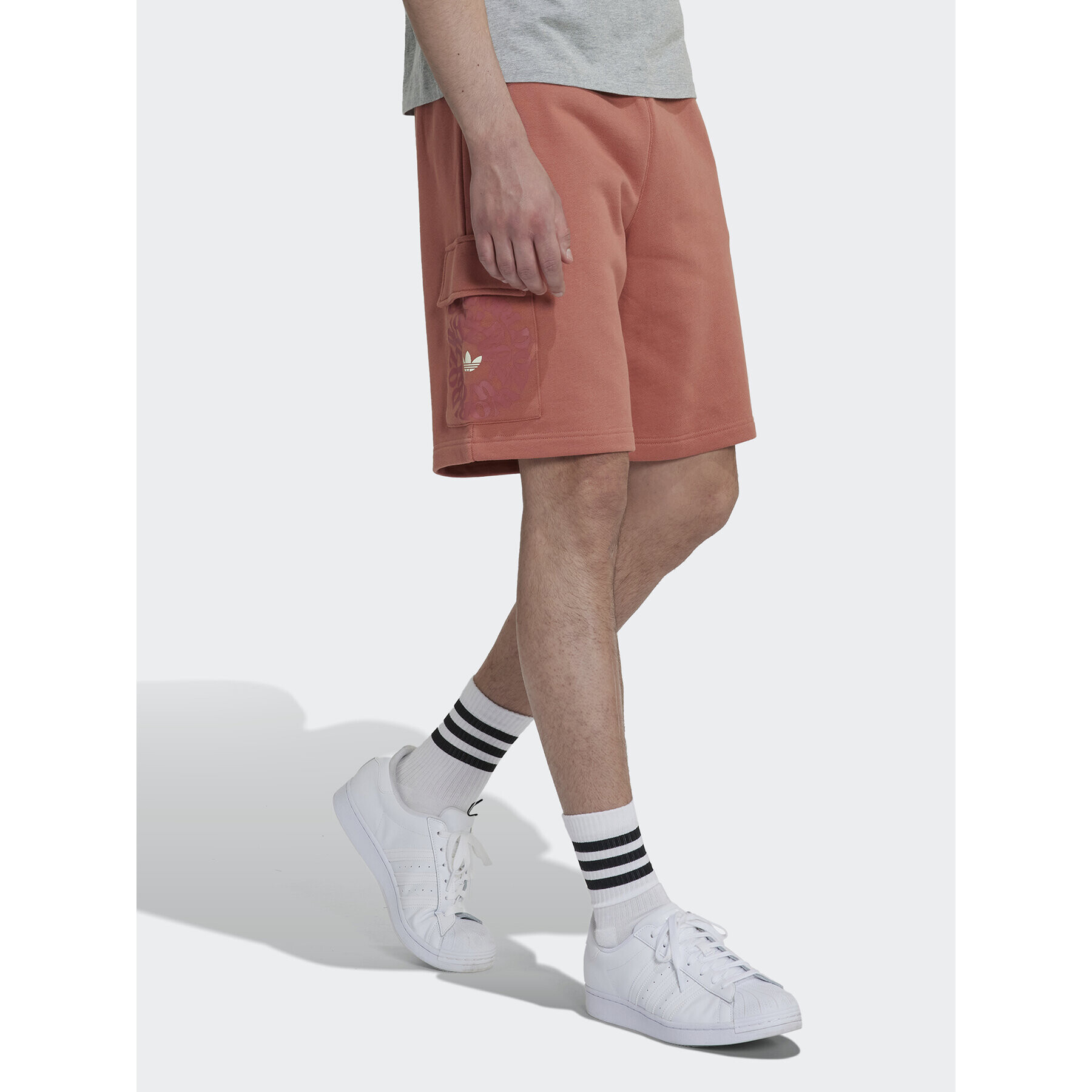 adidas Pantaloni scurți sport Graphic Ozworld HL9255 Portocaliu Regular Fit - Pled.ro