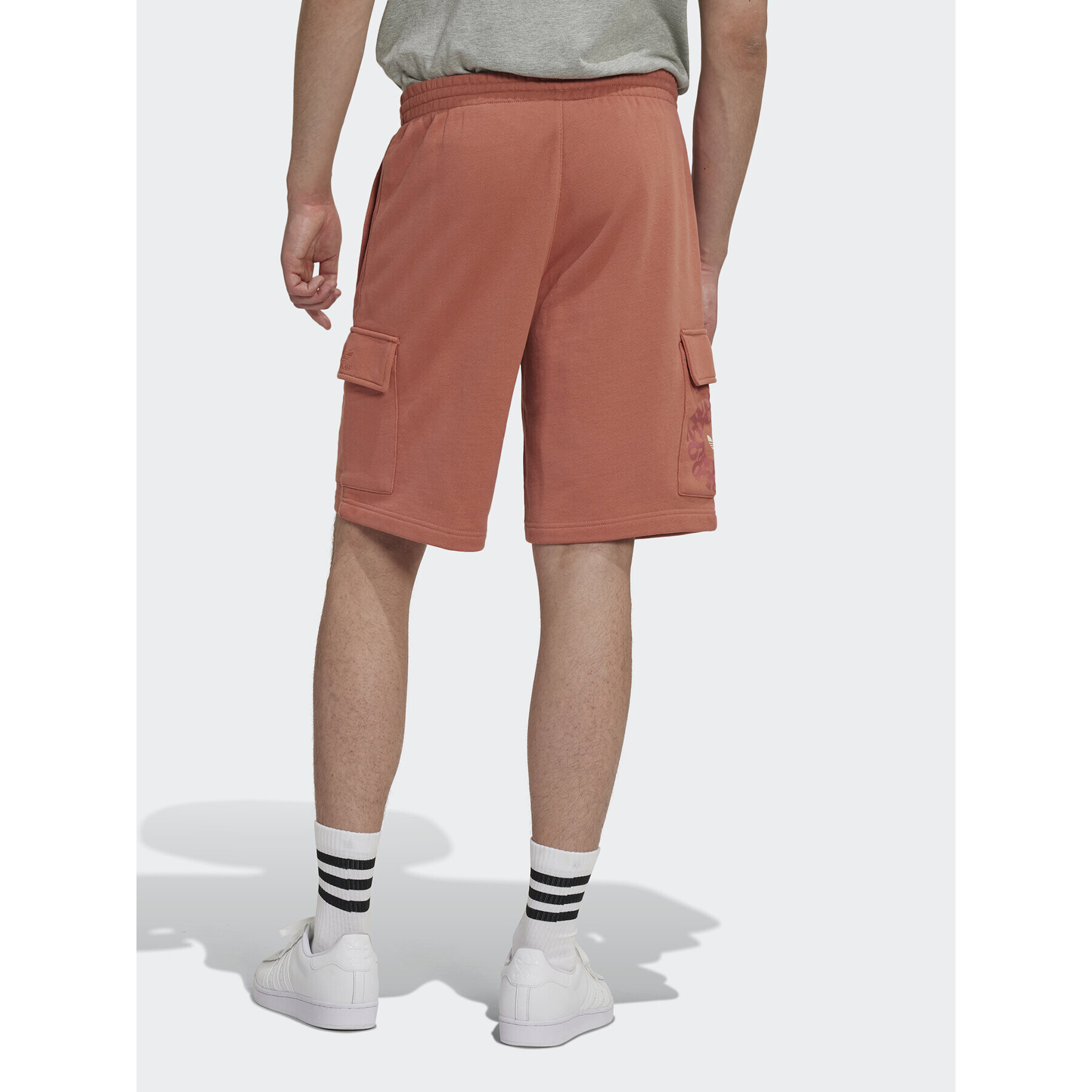 adidas Pantaloni scurți sport Graphic Ozworld HL9255 Portocaliu Regular Fit - Pled.ro