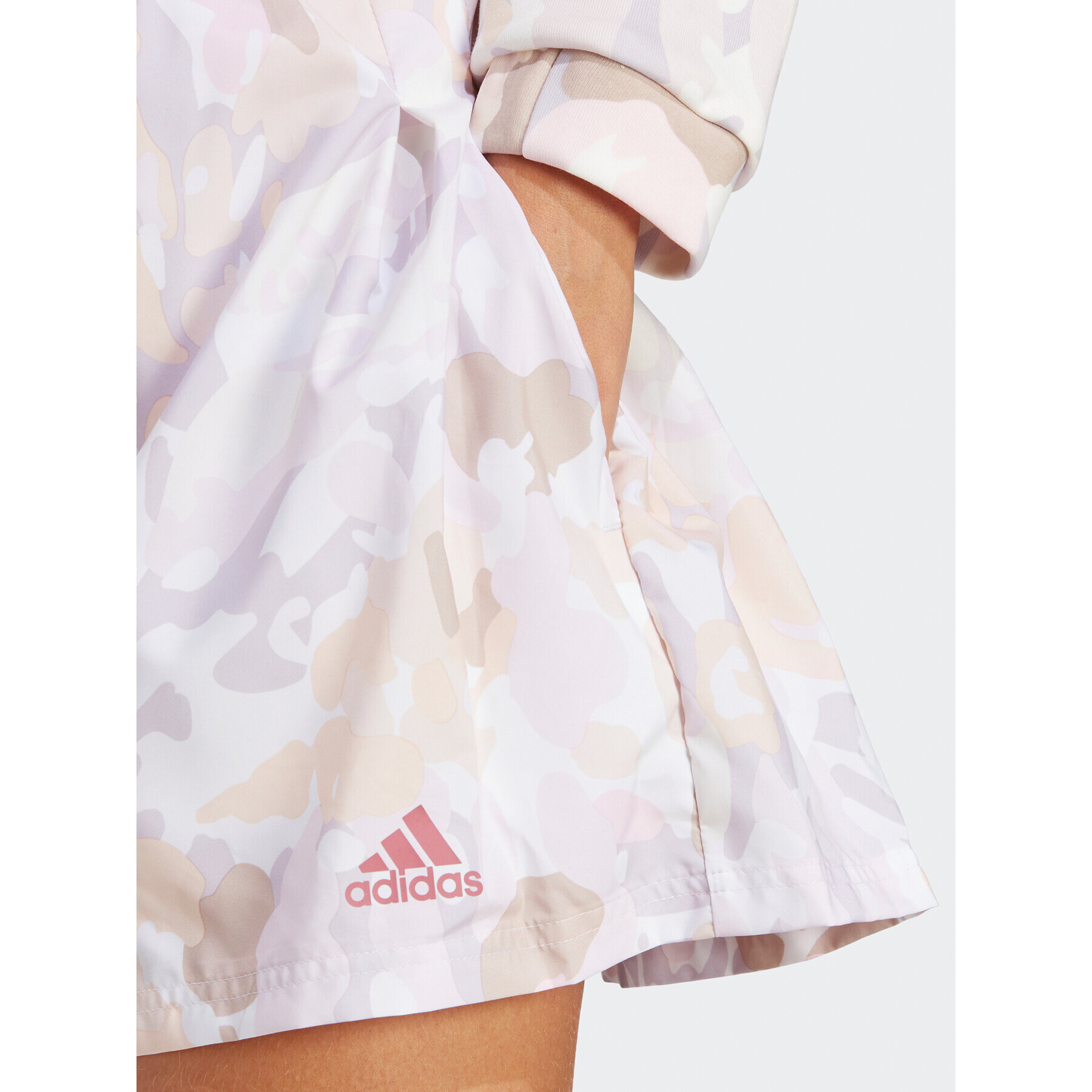 adidas Pantaloni scurți sport Graphic Shorts IC0567 Alb Regular Fit - Pled.ro