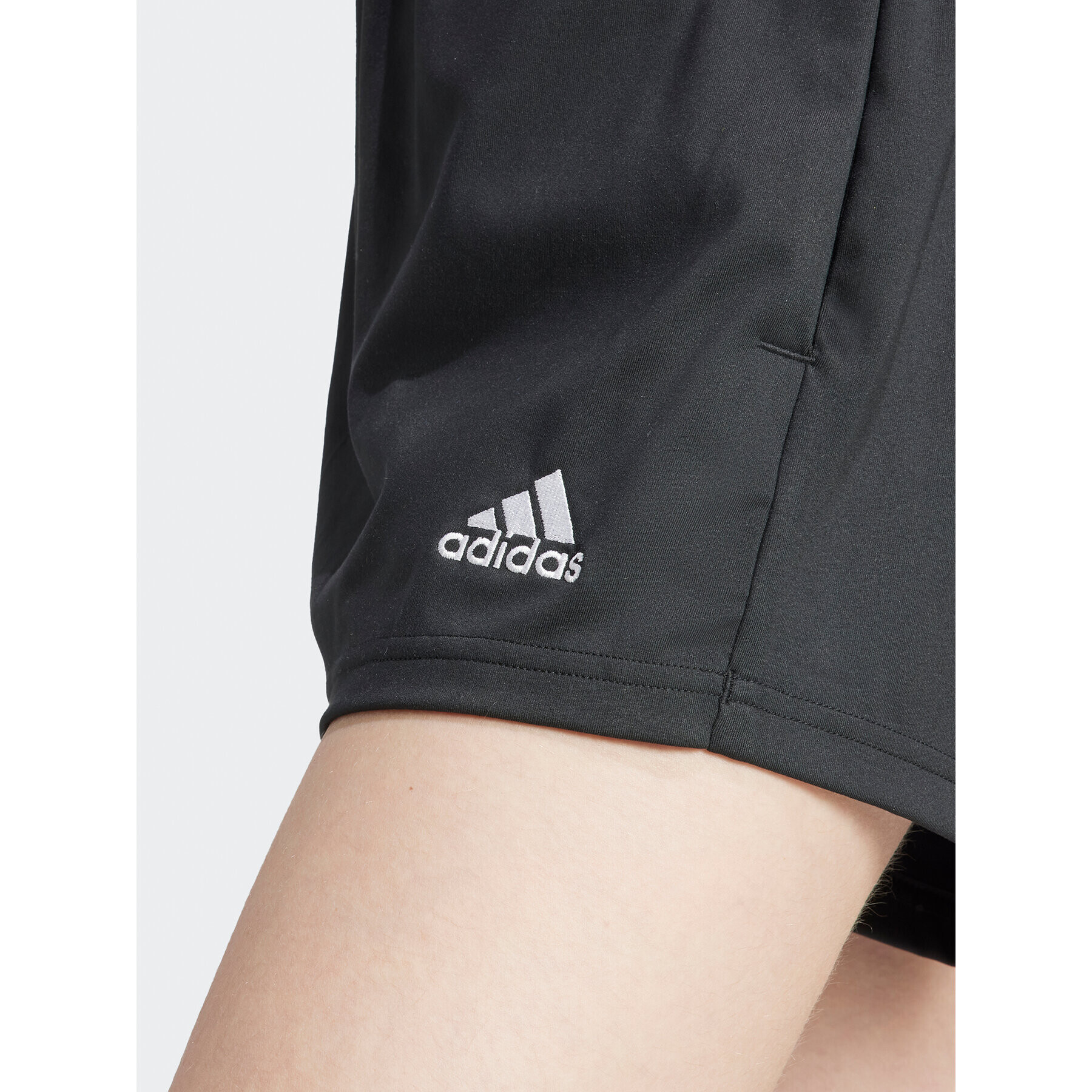 adidas Pantaloni scurți sport IR8369 Negru Regular Fit - Pled.ro