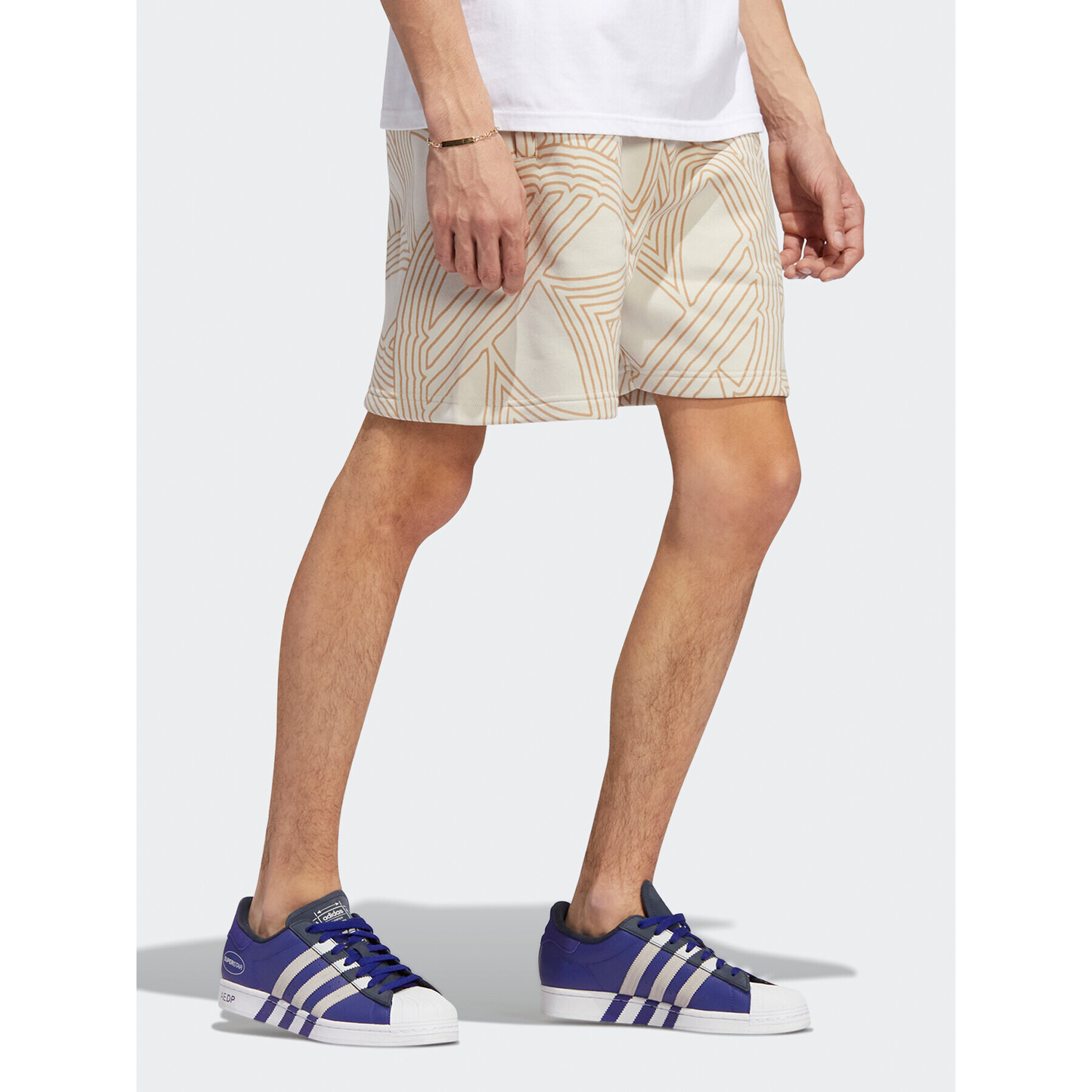 adidas Pantaloni scurți sport Original Athletic Club Allover Print HI2968 Bej Regular Fit - Pled.ro