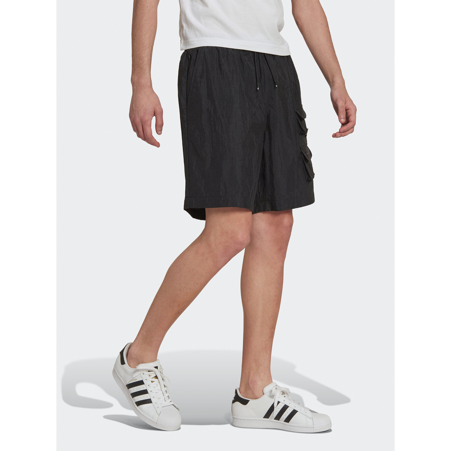 adidas Pantaloni scurți sport Reveal Material Mix HS8889 Negru Relaxed Fit - Pled.ro