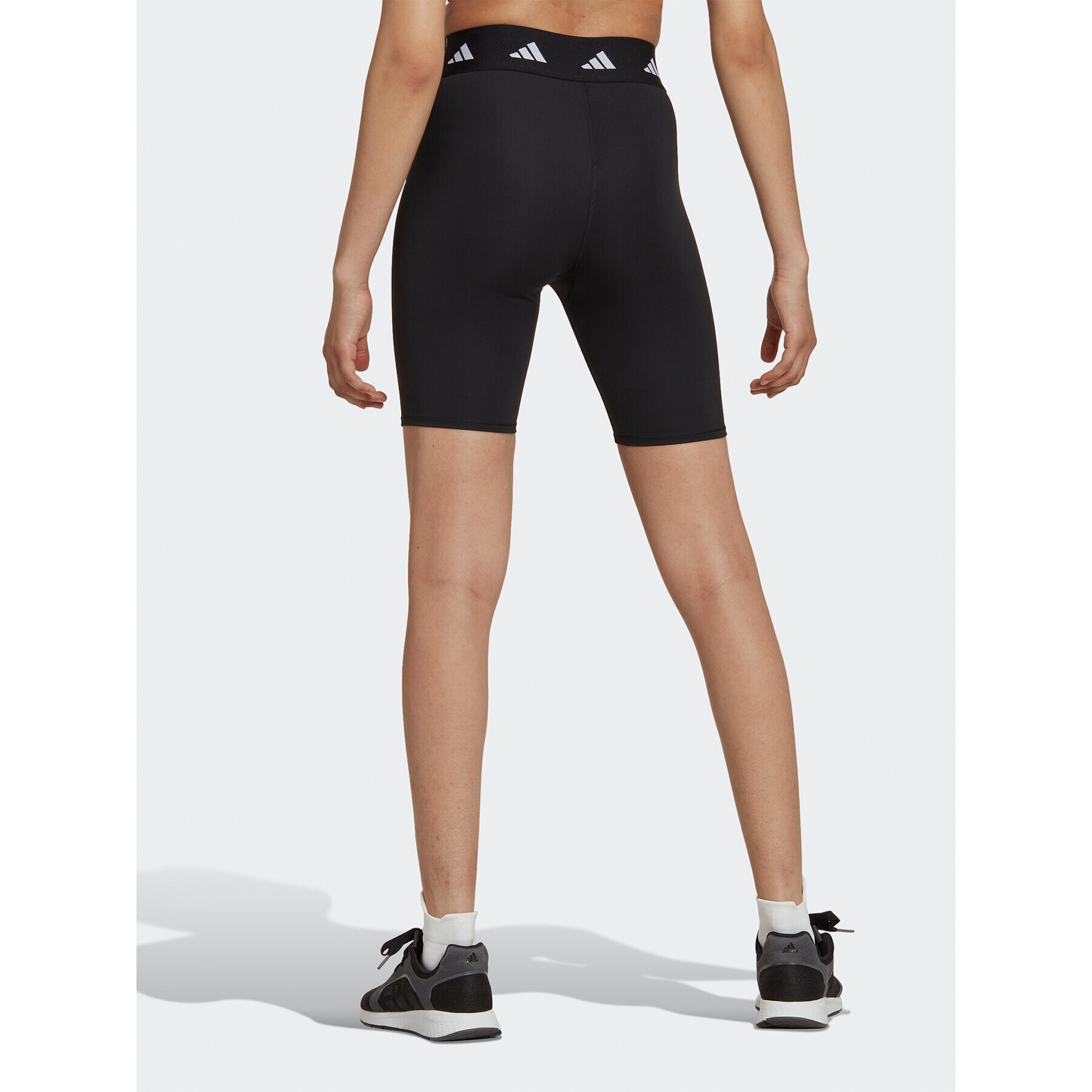 adidas Pantaloni scurți sport Techfit Bike Short HF6681 Negru Tight Fit - Pled.ro