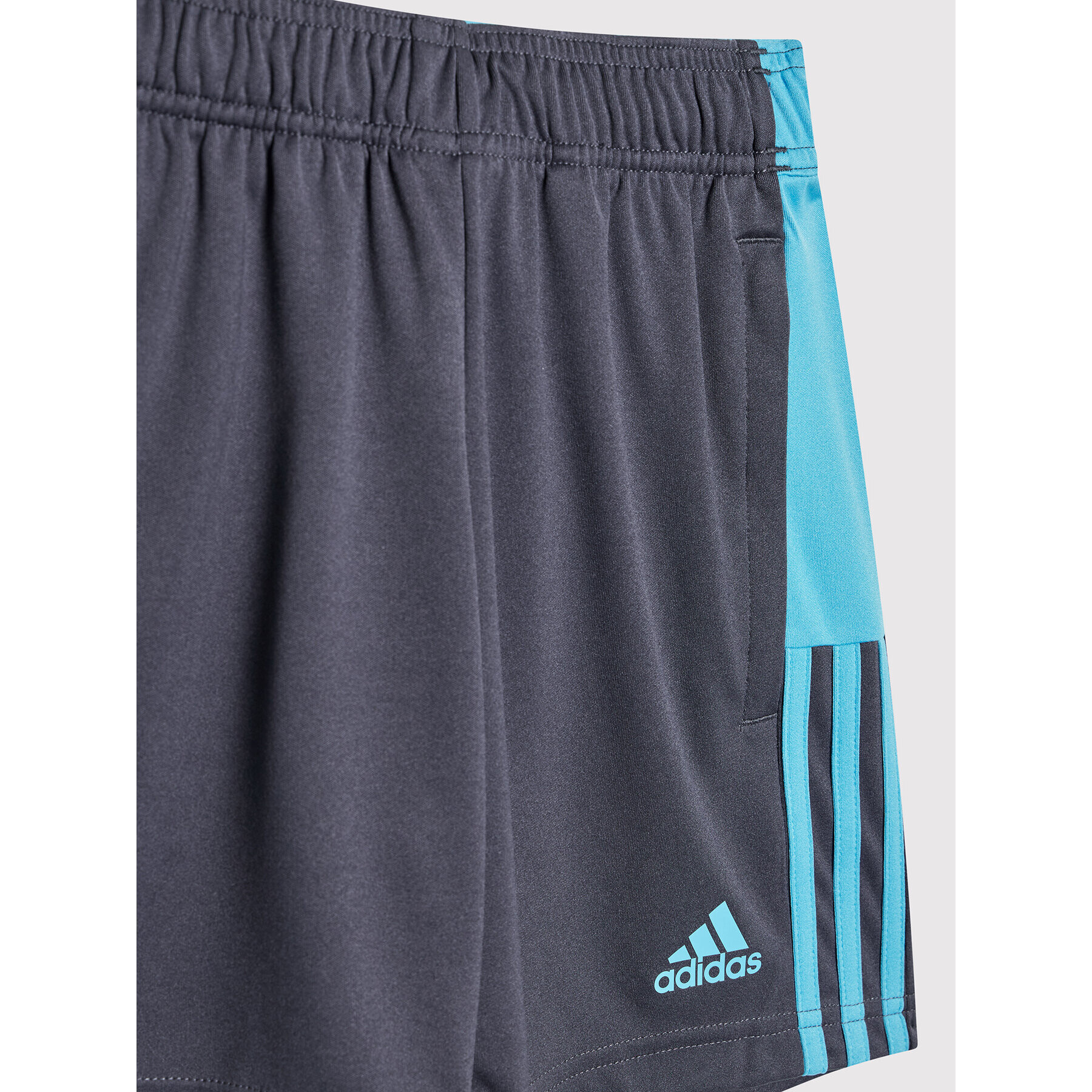 adidas Pantaloni scurți sport Tiro Essentials HE7169 Bleumarin Regular Fit - Pled.ro