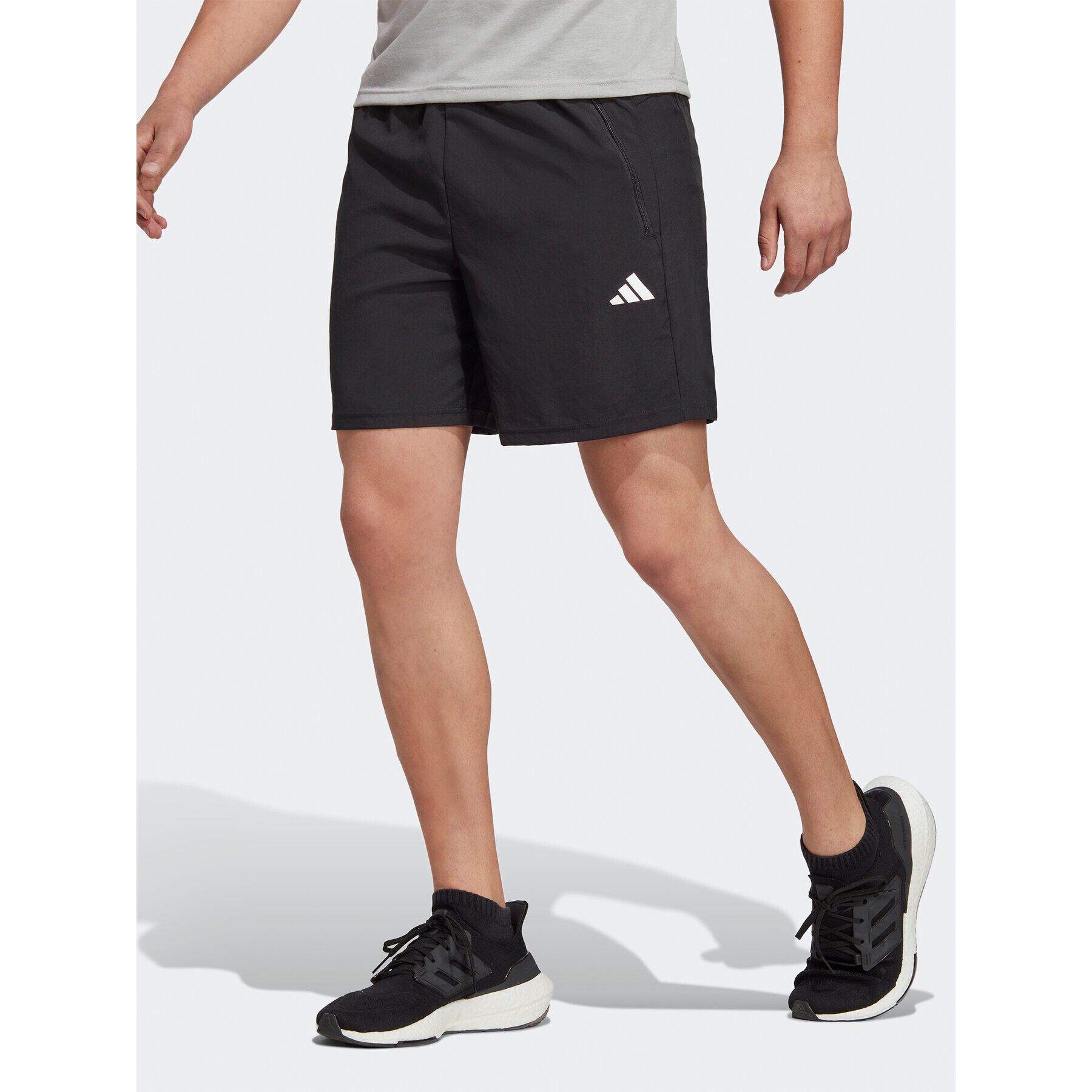 adidas Pantaloni scurți sport Train Essentials Woven Training Shorts IC6976 Negru Regular Fit - Pled.ro