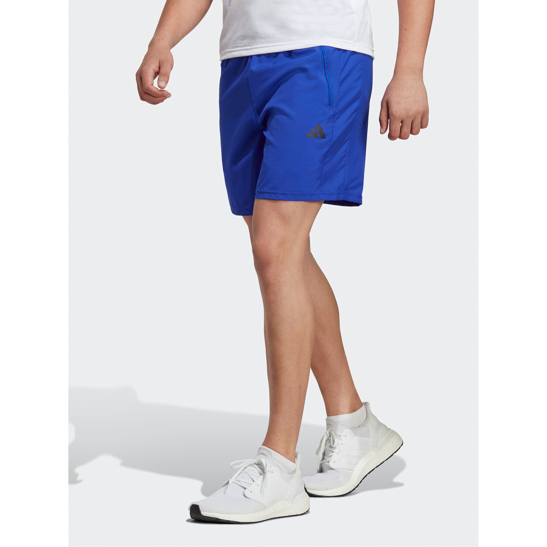 adidas Pantaloni scurți sport Train Essentials Woven Training Shorts IC6979 Albastru Regular Fit - Pled.ro