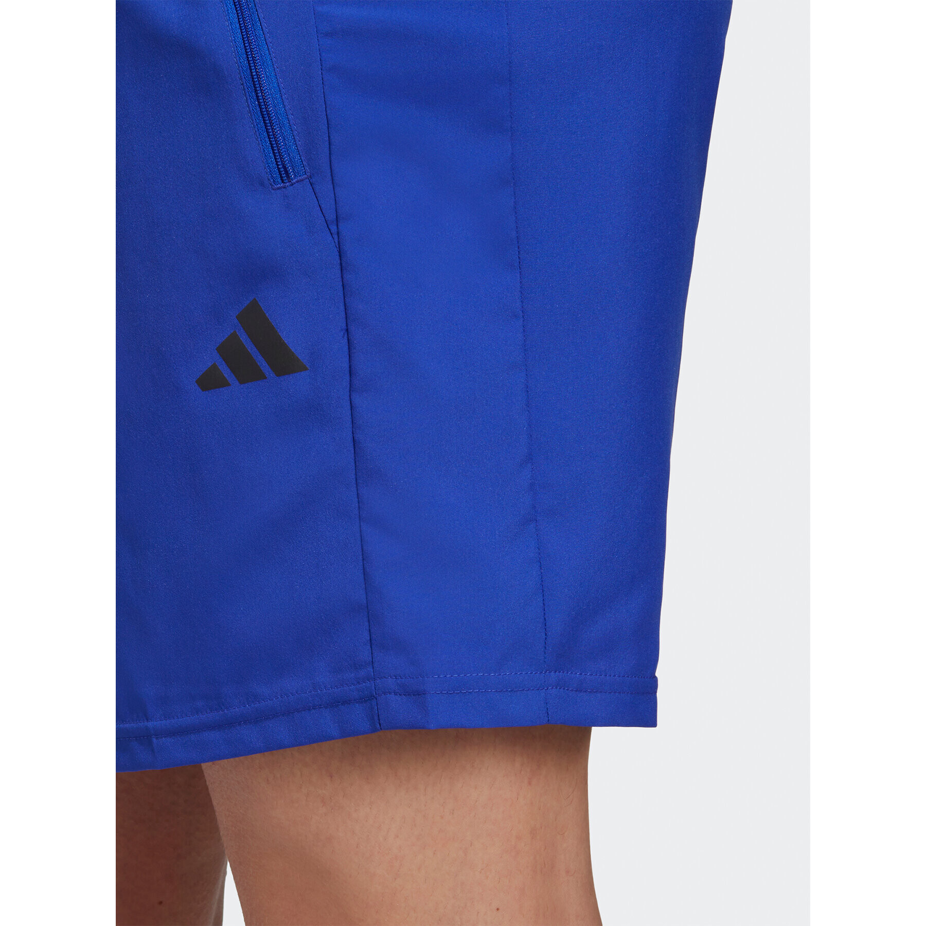 adidas Pantaloni scurți sport Train Essentials Woven Training Shorts IC6979 Albastru Regular Fit - Pled.ro