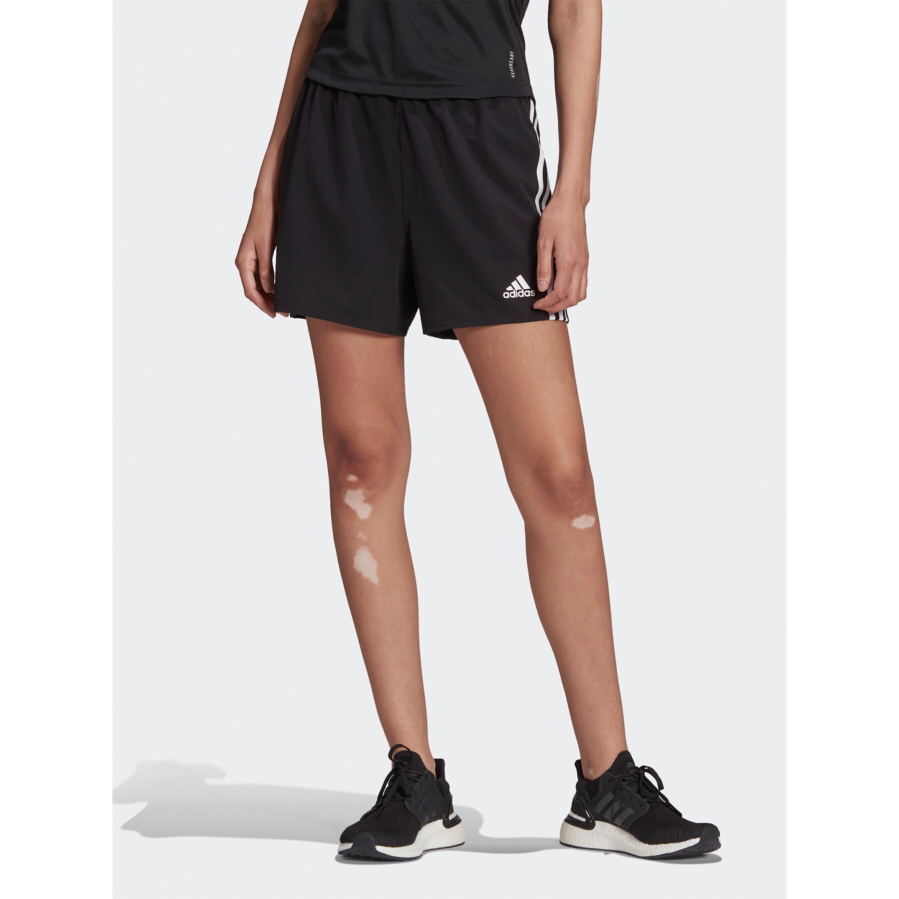 adidas Pantaloni scurți sport TRAINICONS 3-Stripes Woven Shorts HG1895 Negru Regular Fit - Pled.ro